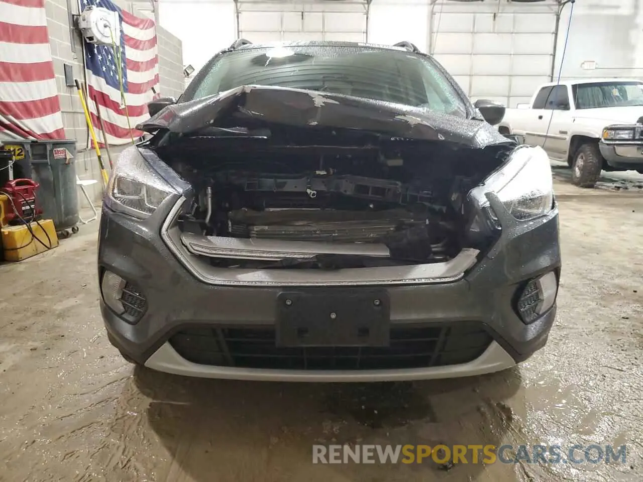 5 Photograph of a damaged car 1FMCU9HD1KUB78665 FORD ESCAPE 2019