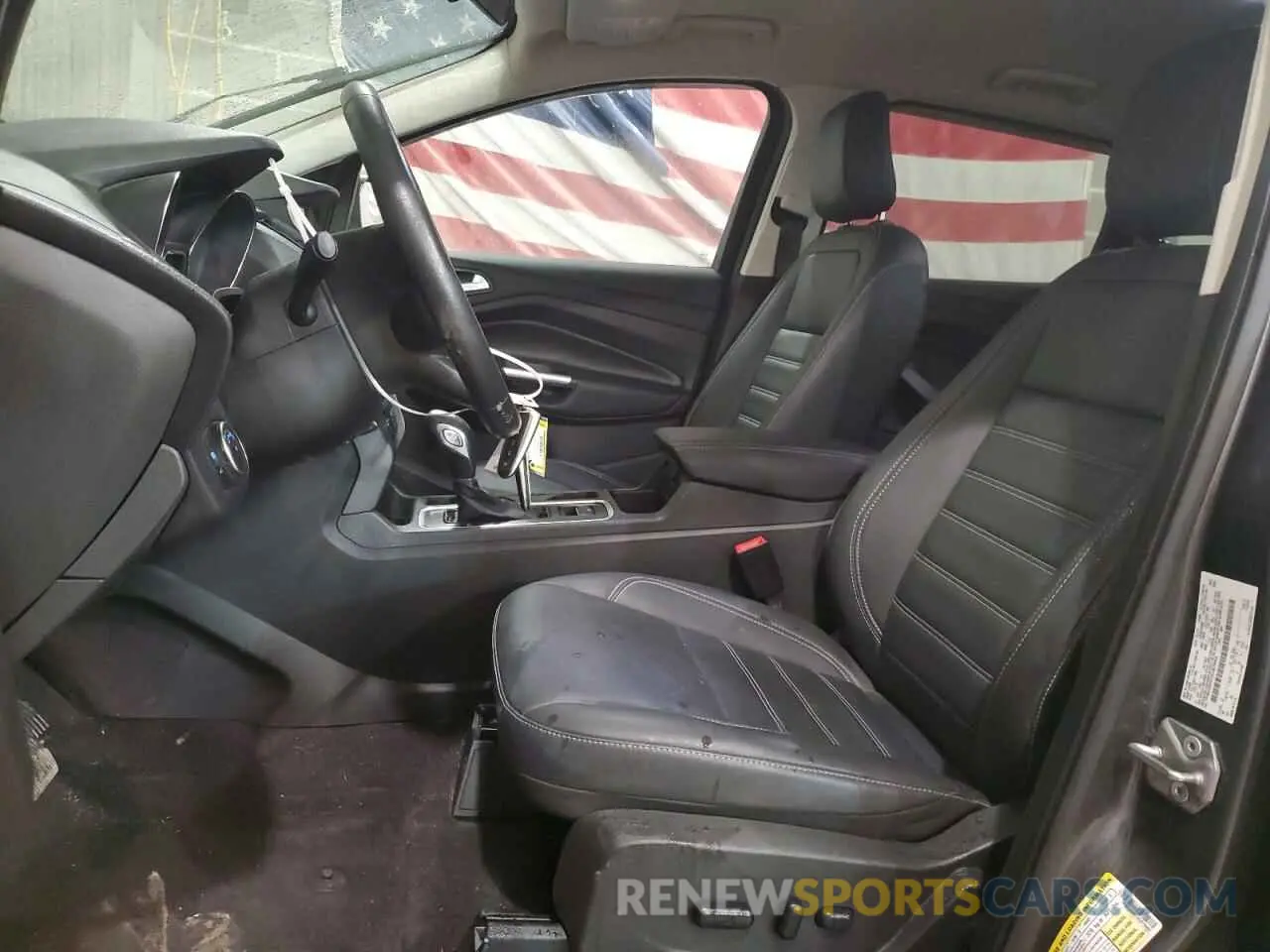 7 Photograph of a damaged car 1FMCU9HD1KUB78665 FORD ESCAPE 2019