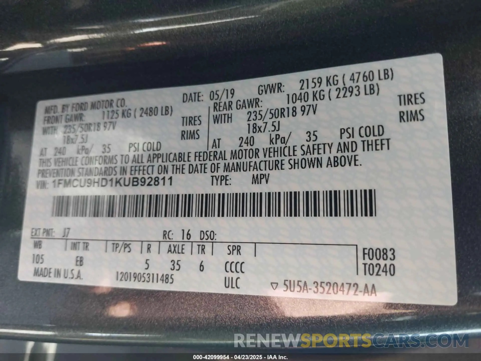 9 Photograph of a damaged car 1FMCU9HD1KUB92811 FORD ESCAPE 2019
