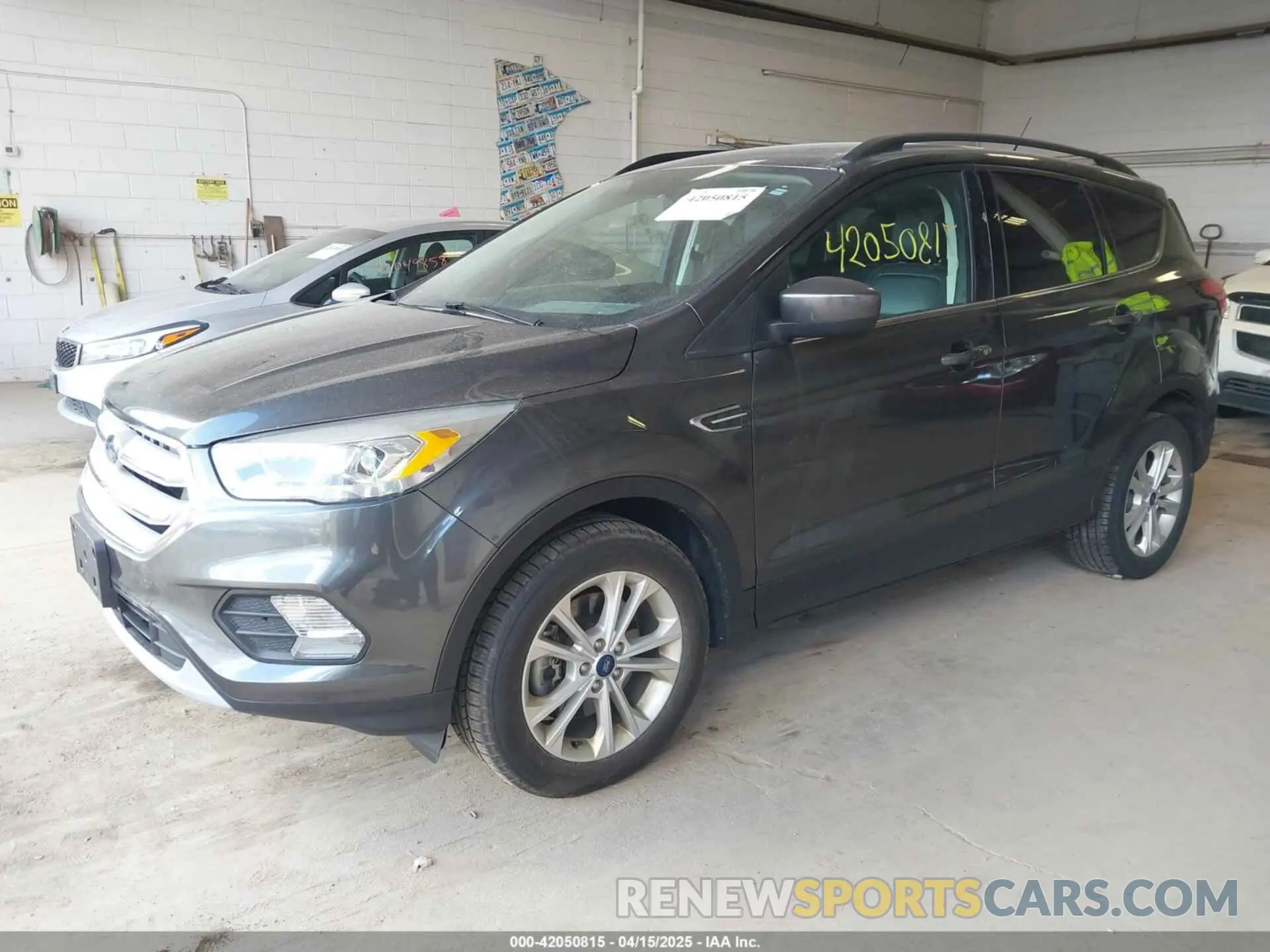 2 Photograph of a damaged car 1FMCU9HD1KUC04360 FORD ESCAPE 2019