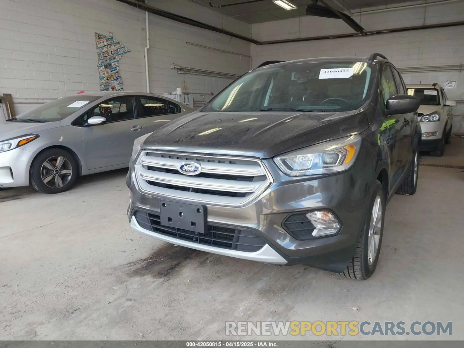 6 Photograph of a damaged car 1FMCU9HD1KUC04360 FORD ESCAPE 2019