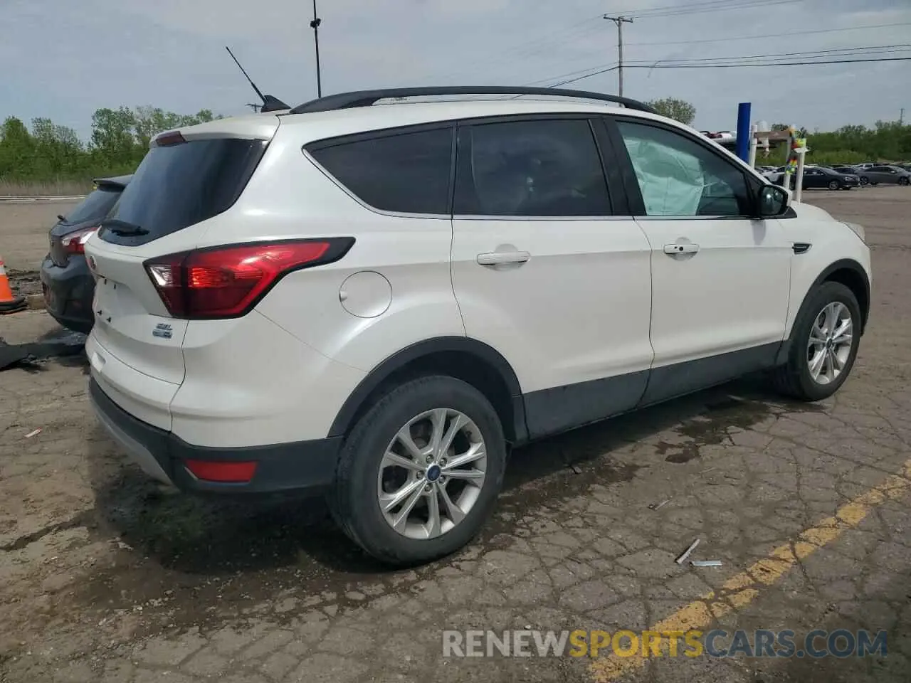 3 Photograph of a damaged car 1FMCU9HD1KUC24513 FORD ESCAPE 2019