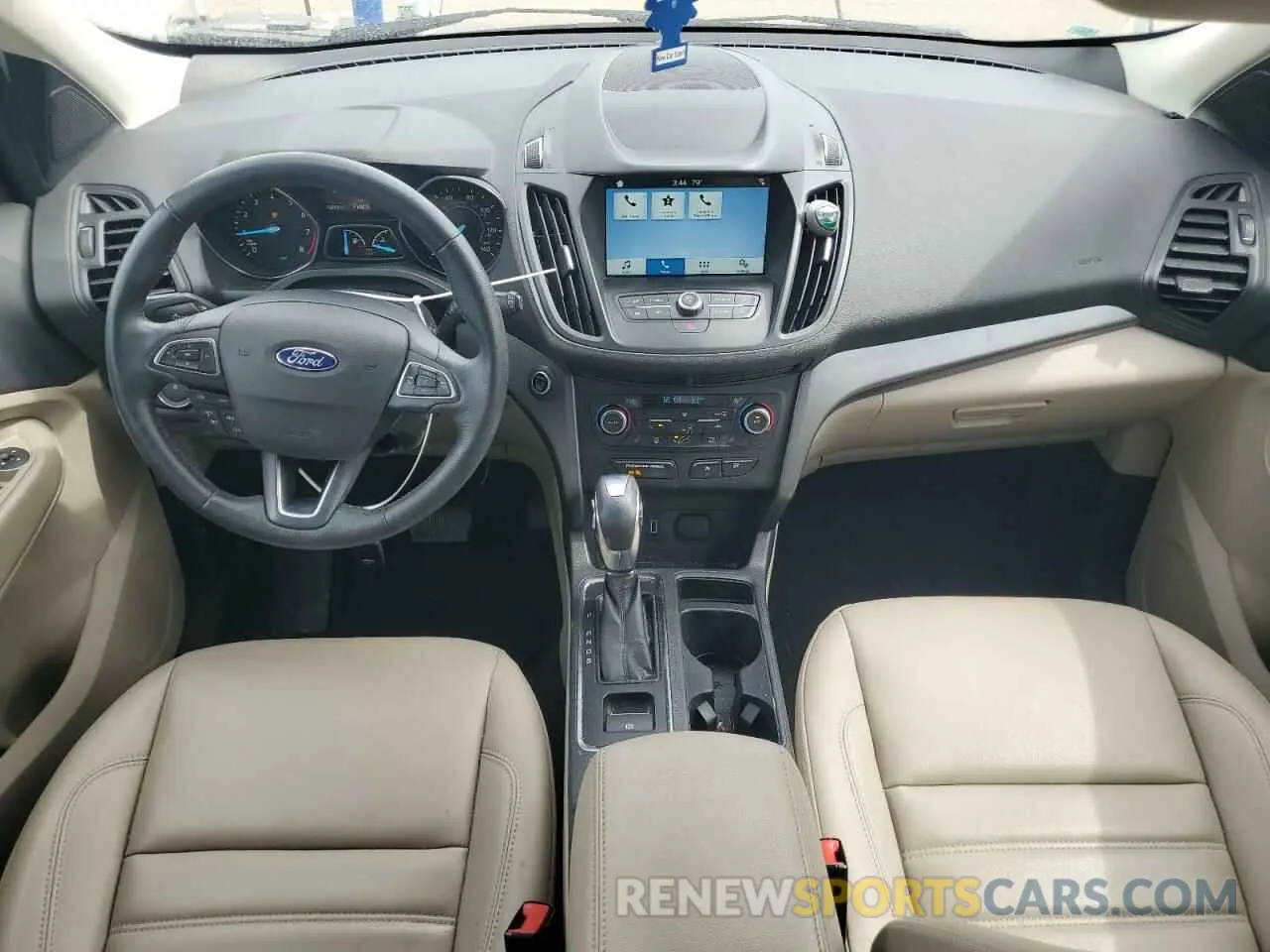 8 Photograph of a damaged car 1FMCU9HD1KUC24513 FORD ESCAPE 2019