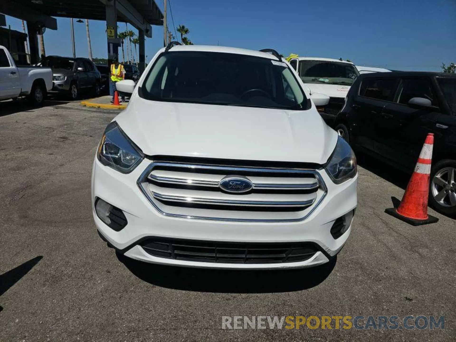 11 Photograph of a damaged car 1FMCU9HD1KUC35933 FORD ESCAPE 2019