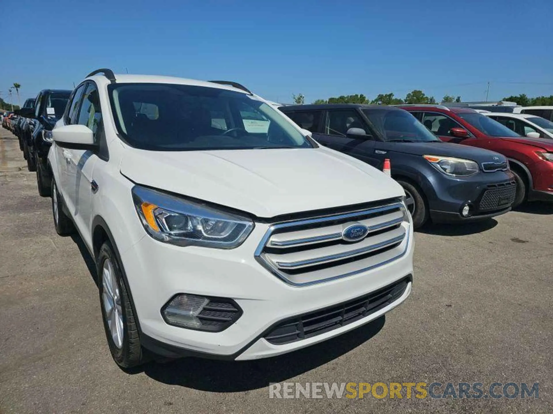 9 Photograph of a damaged car 1FMCU9HD1KUC35933 FORD ESCAPE 2019