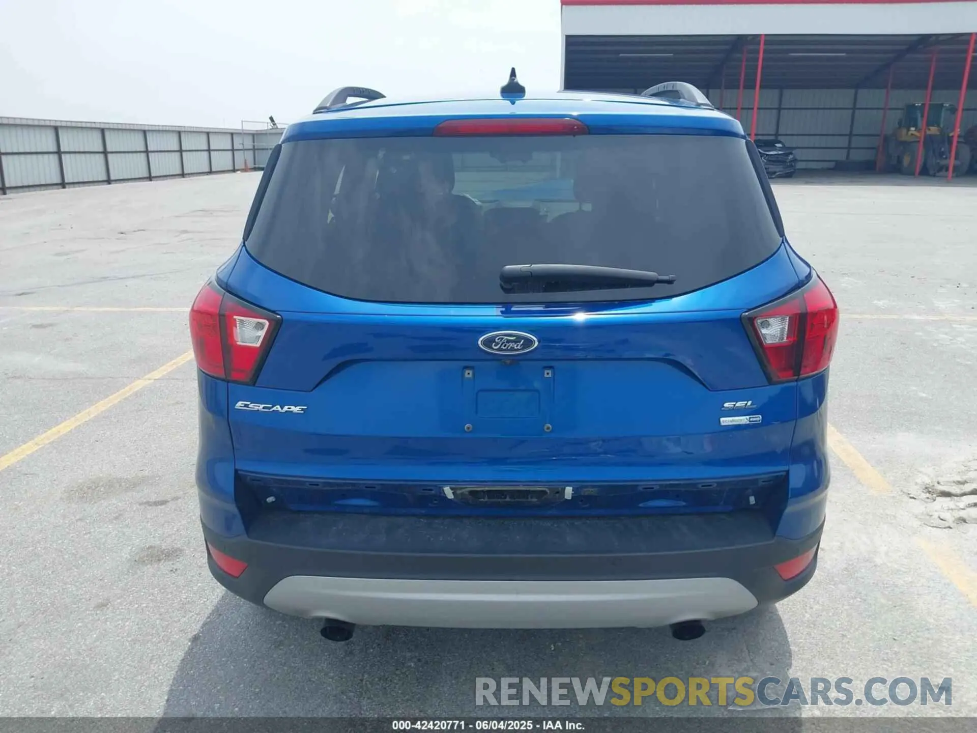 16 Photograph of a damaged car 1FMCU9HD2KUA41511 FORD ESCAPE 2019