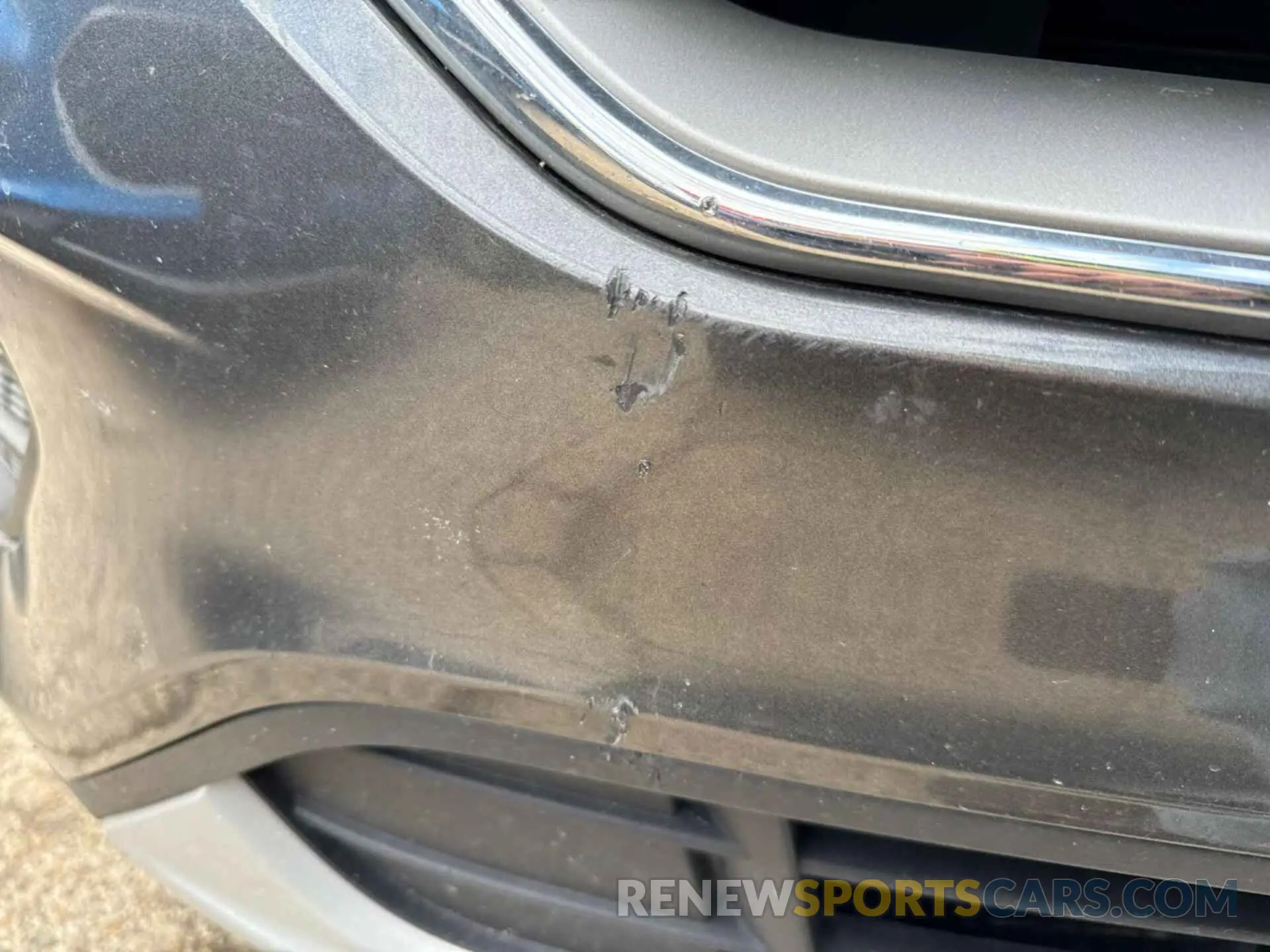 17 Photograph of a damaged car 1FMCU9HD2KUA65596 FORD ESCAPE 2019