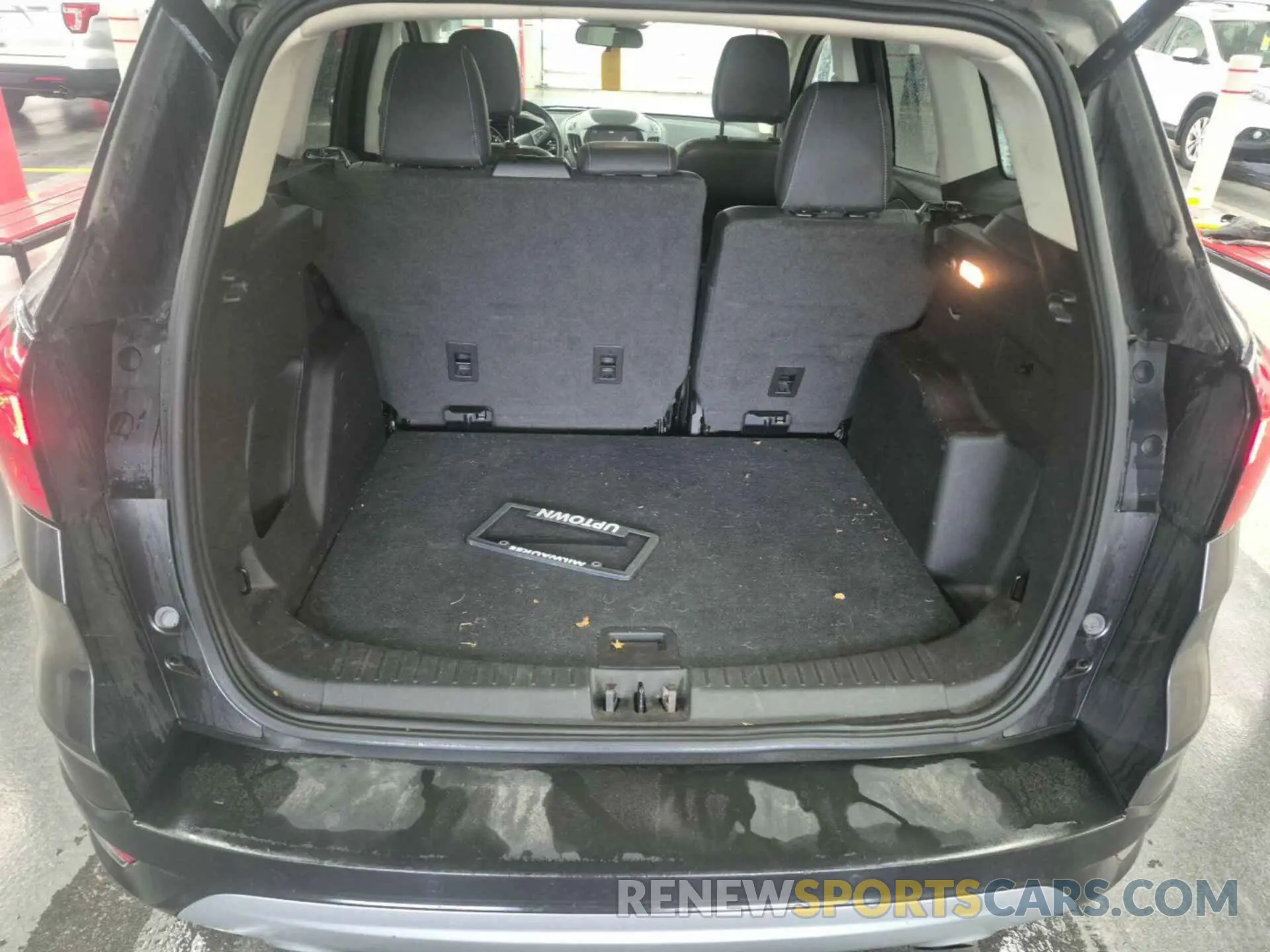 3 Photograph of a damaged car 1FMCU9HD2KUA65596 FORD ESCAPE 2019