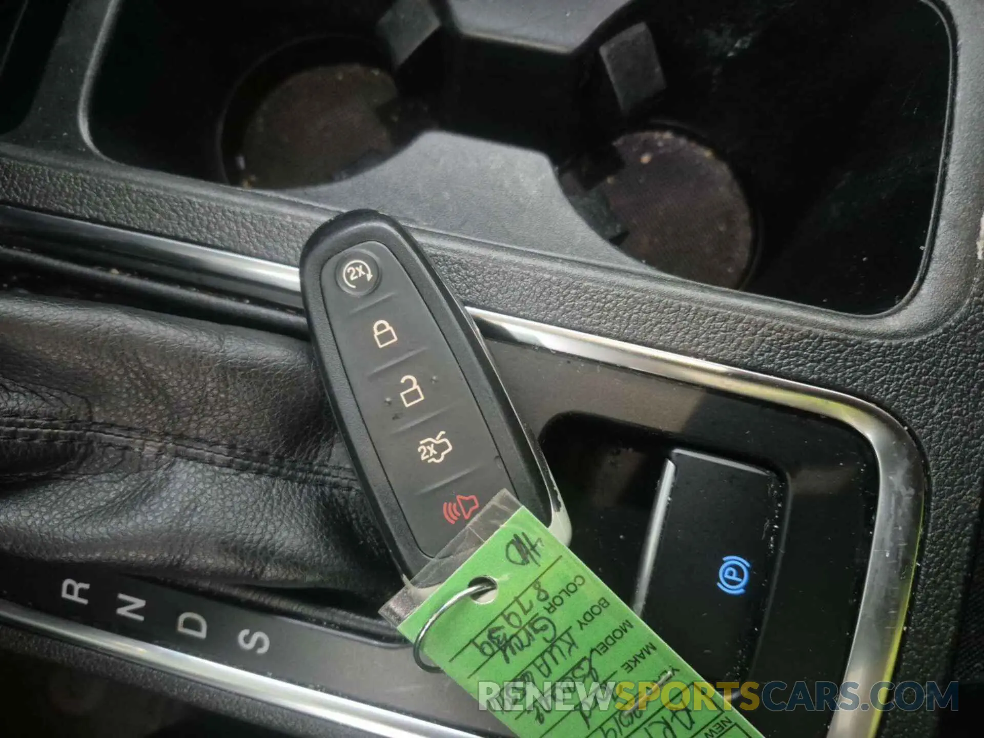 8 Photograph of a damaged car 1FMCU9HD2KUA65596 FORD ESCAPE 2019