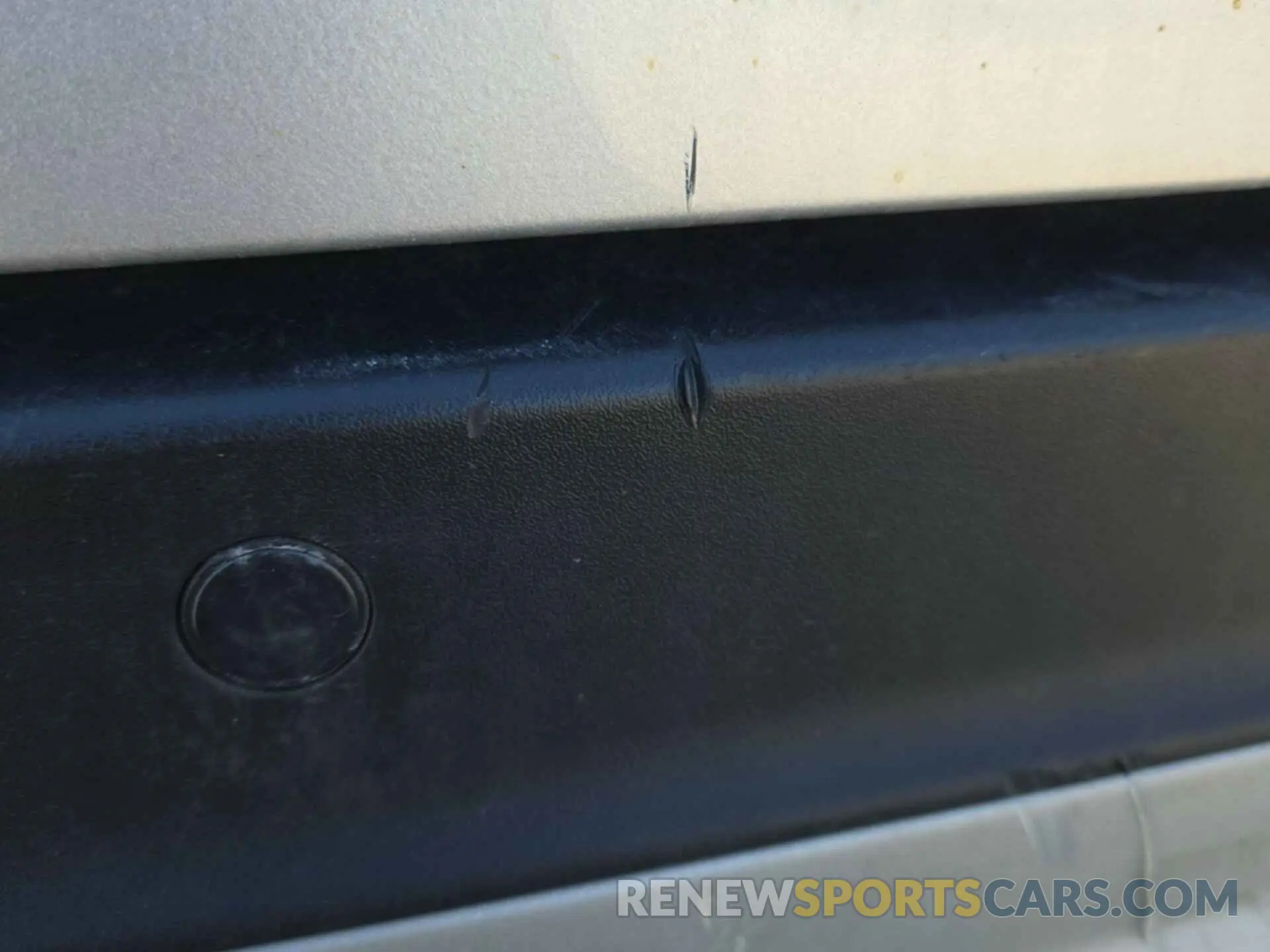 16 Photograph of a damaged car 1FMCU9HD2KUA72581 FORD ESCAPE 2019