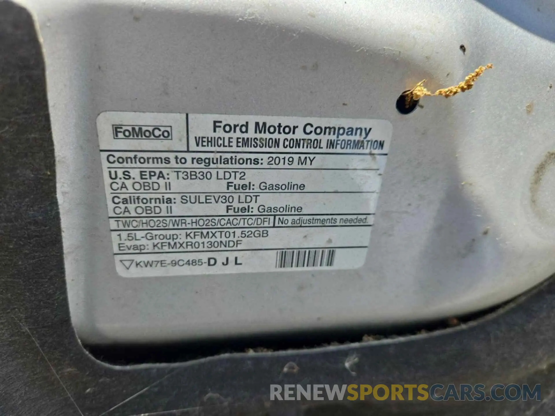 21 Photograph of a damaged car 1FMCU9HD2KUA72581 FORD ESCAPE 2019