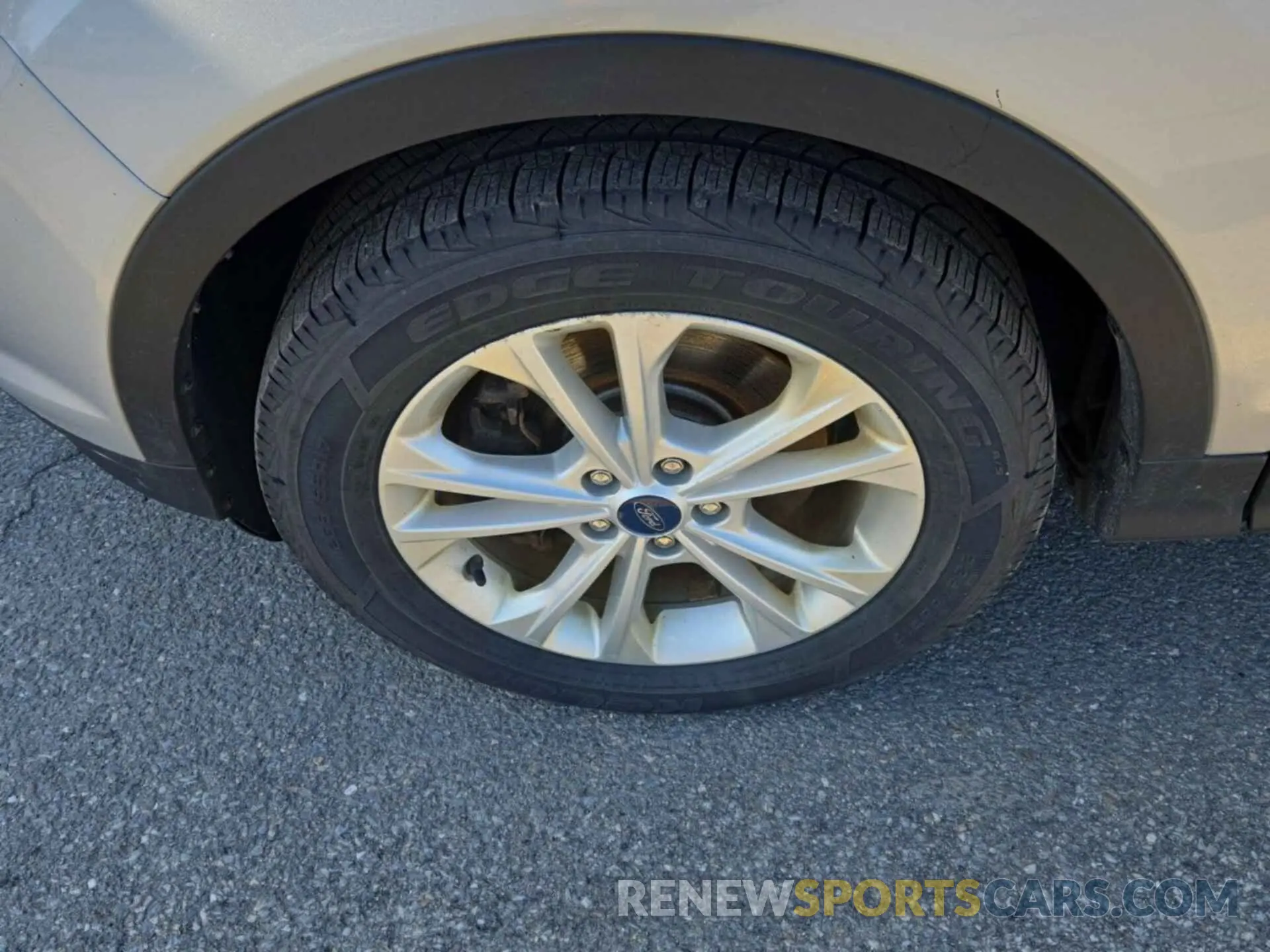 9 Photograph of a damaged car 1FMCU9HD2KUA72581 FORD ESCAPE 2019