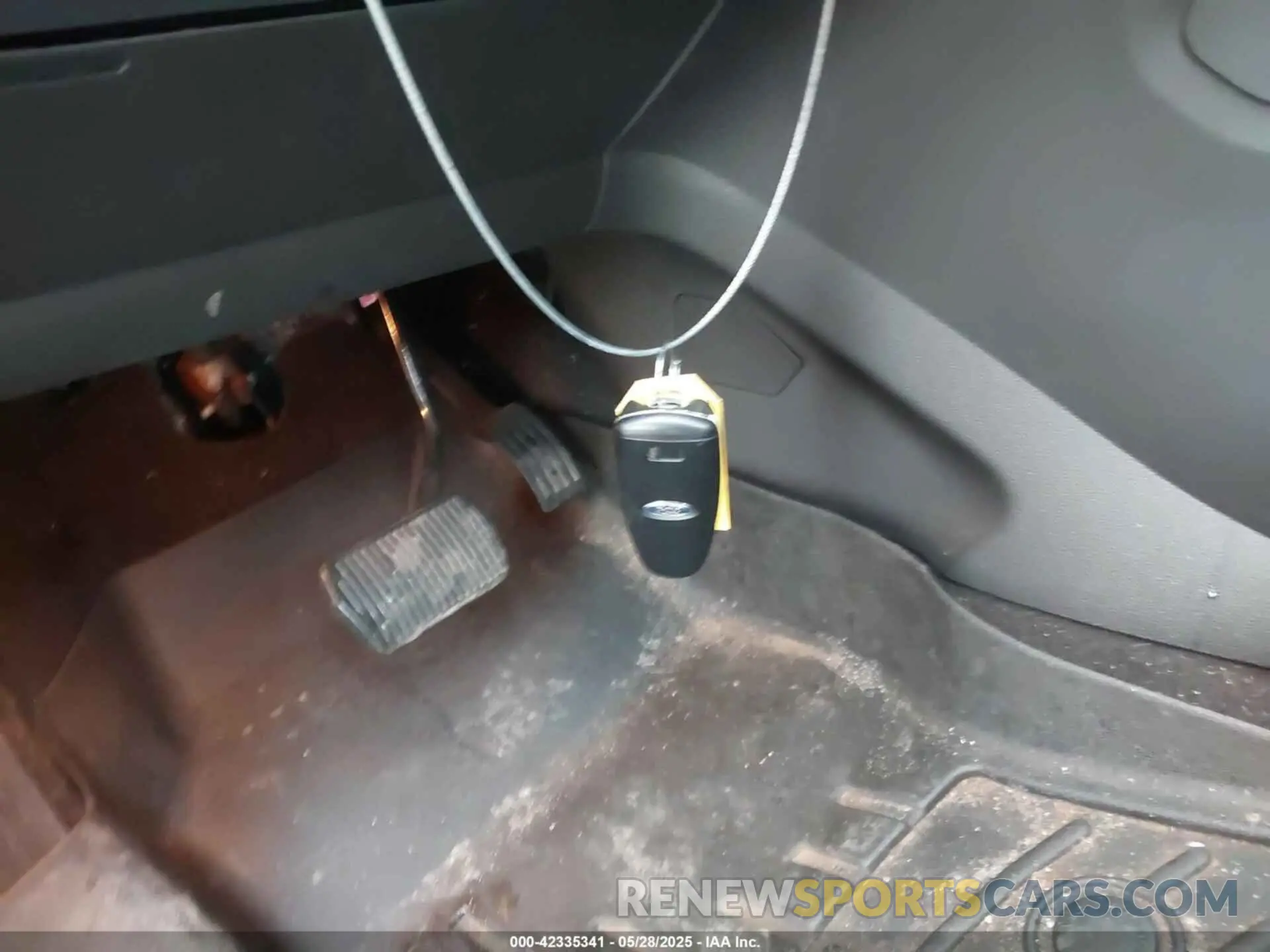 11 Photograph of a damaged car 1FMCU9HD2KUA94855 FORD ESCAPE 2019