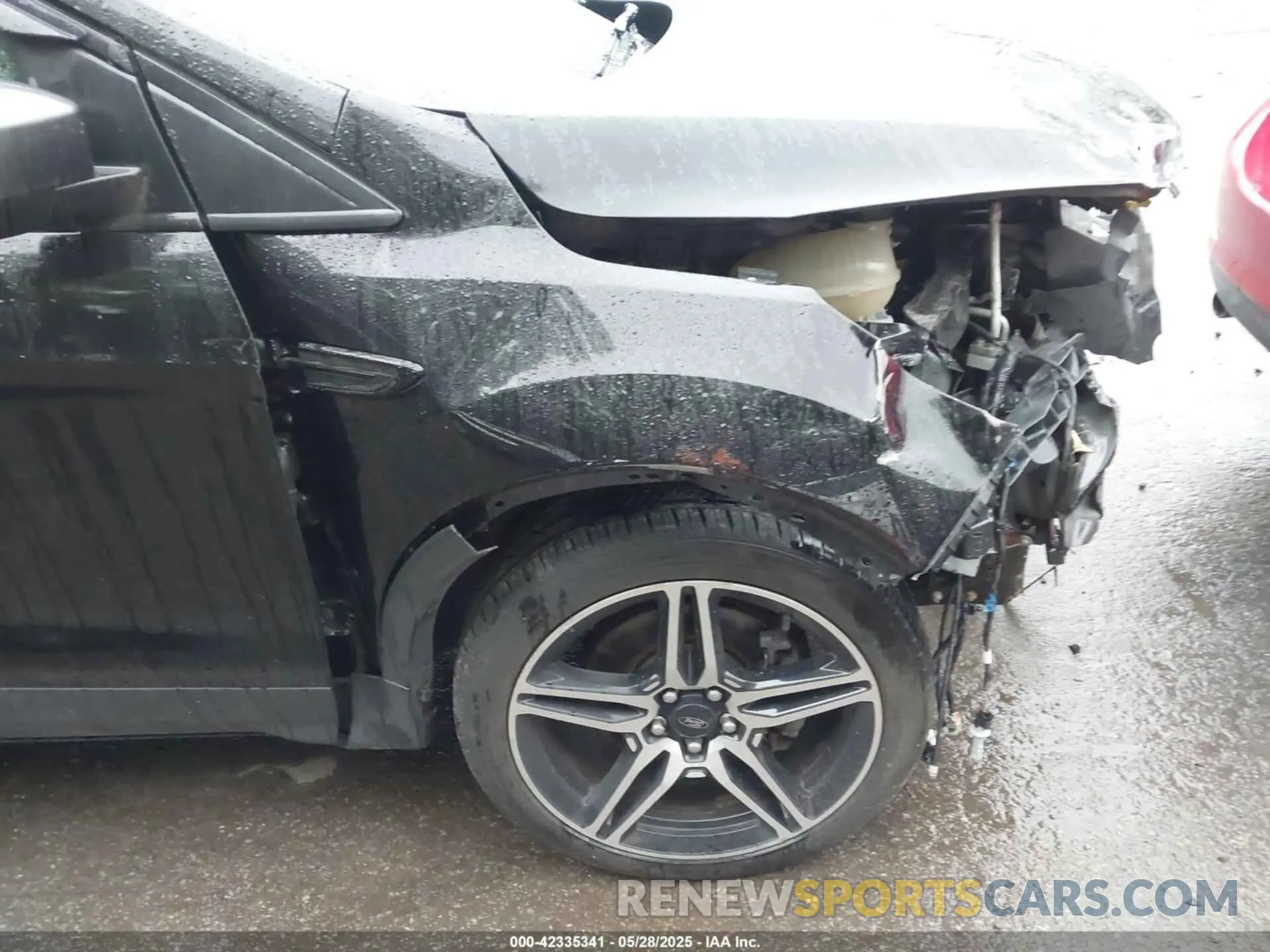 21 Photograph of a damaged car 1FMCU9HD2KUA94855 FORD ESCAPE 2019