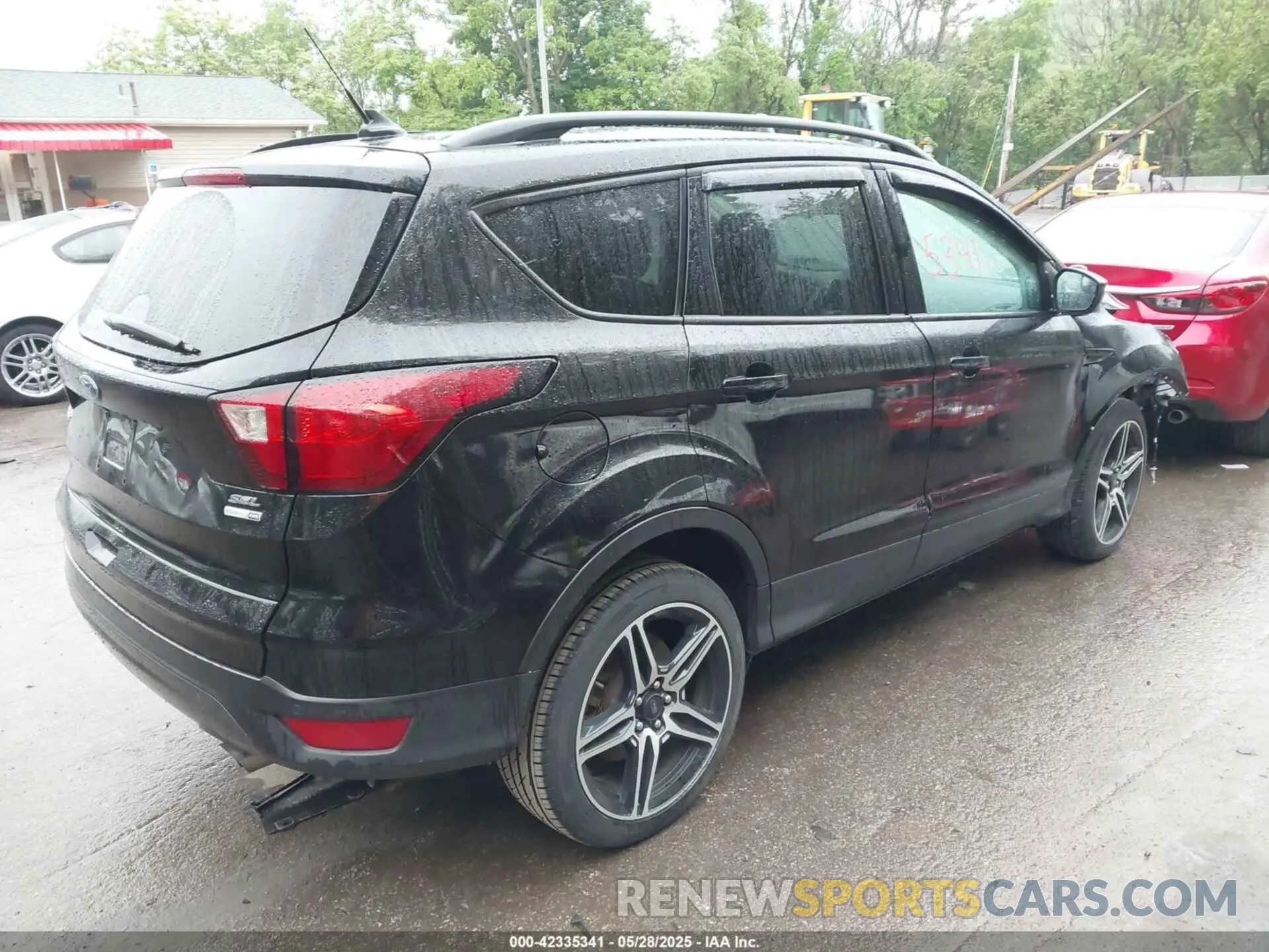 4 Photograph of a damaged car 1FMCU9HD2KUA94855 FORD ESCAPE 2019
