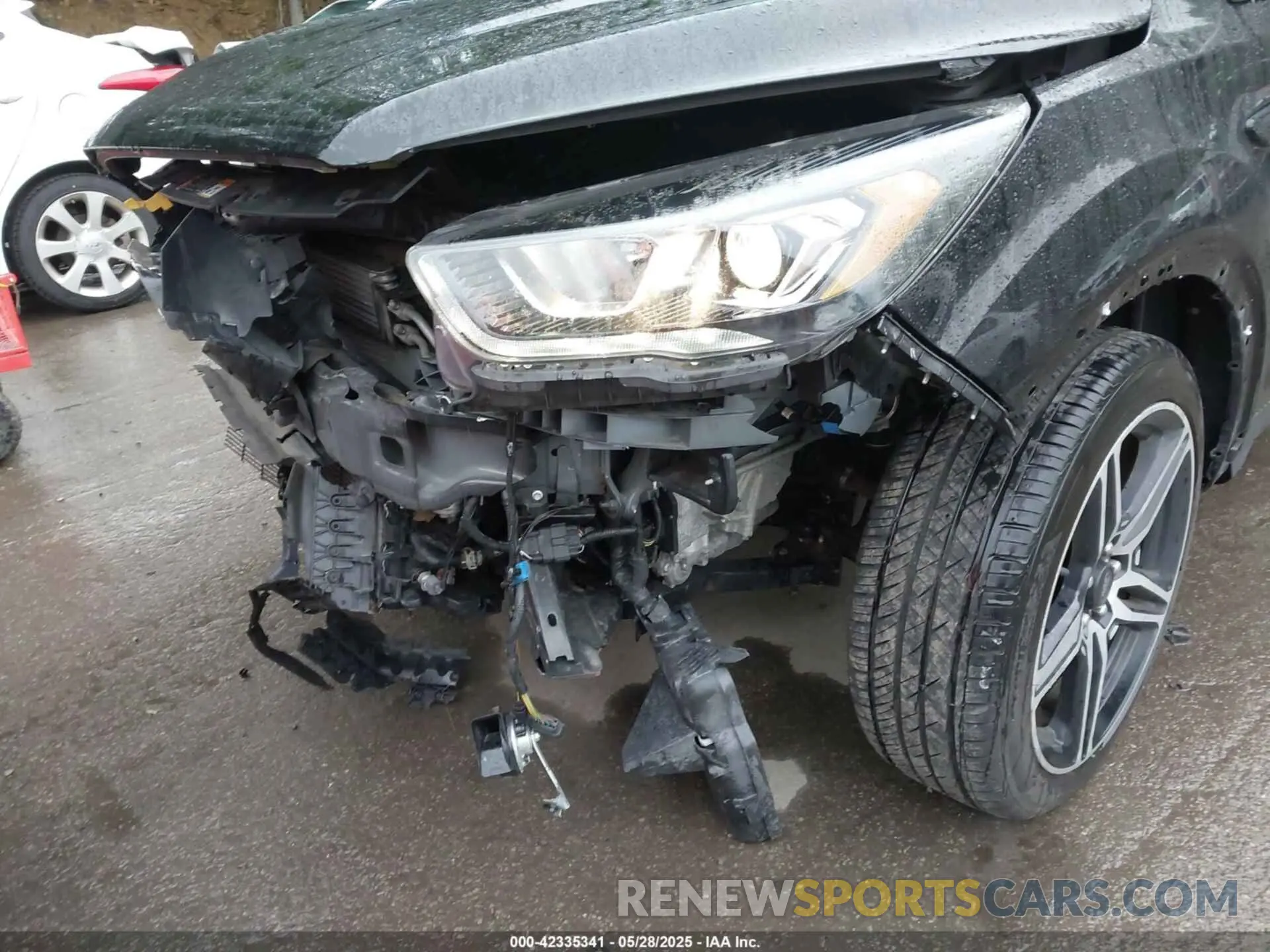 6 Photograph of a damaged car 1FMCU9HD2KUA94855 FORD ESCAPE 2019
