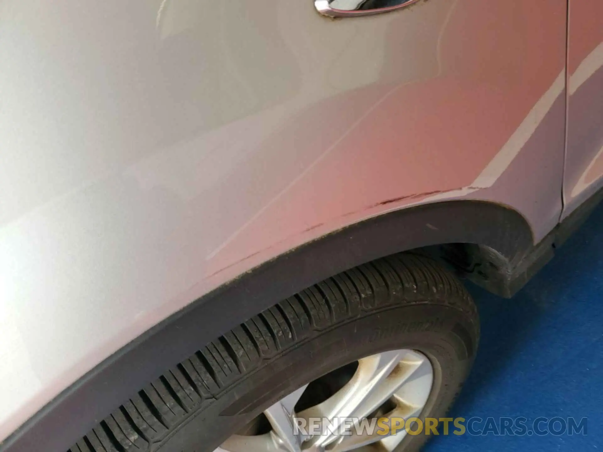 10 Photograph of a damaged car 1FMCU9HD2KUB11752 FORD ESCAPE 2019