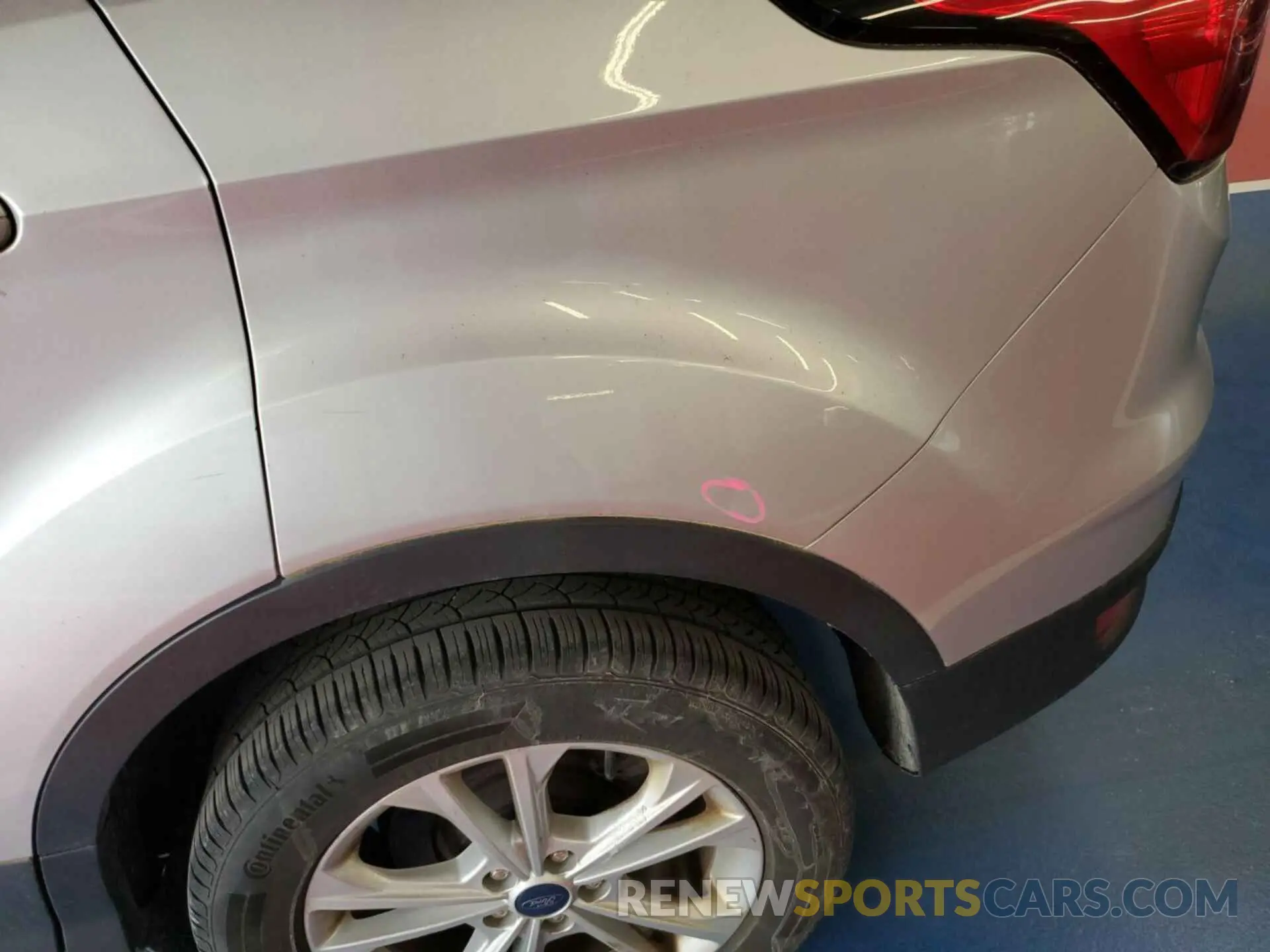 14 Photograph of a damaged car 1FMCU9HD2KUB11752 FORD ESCAPE 2019