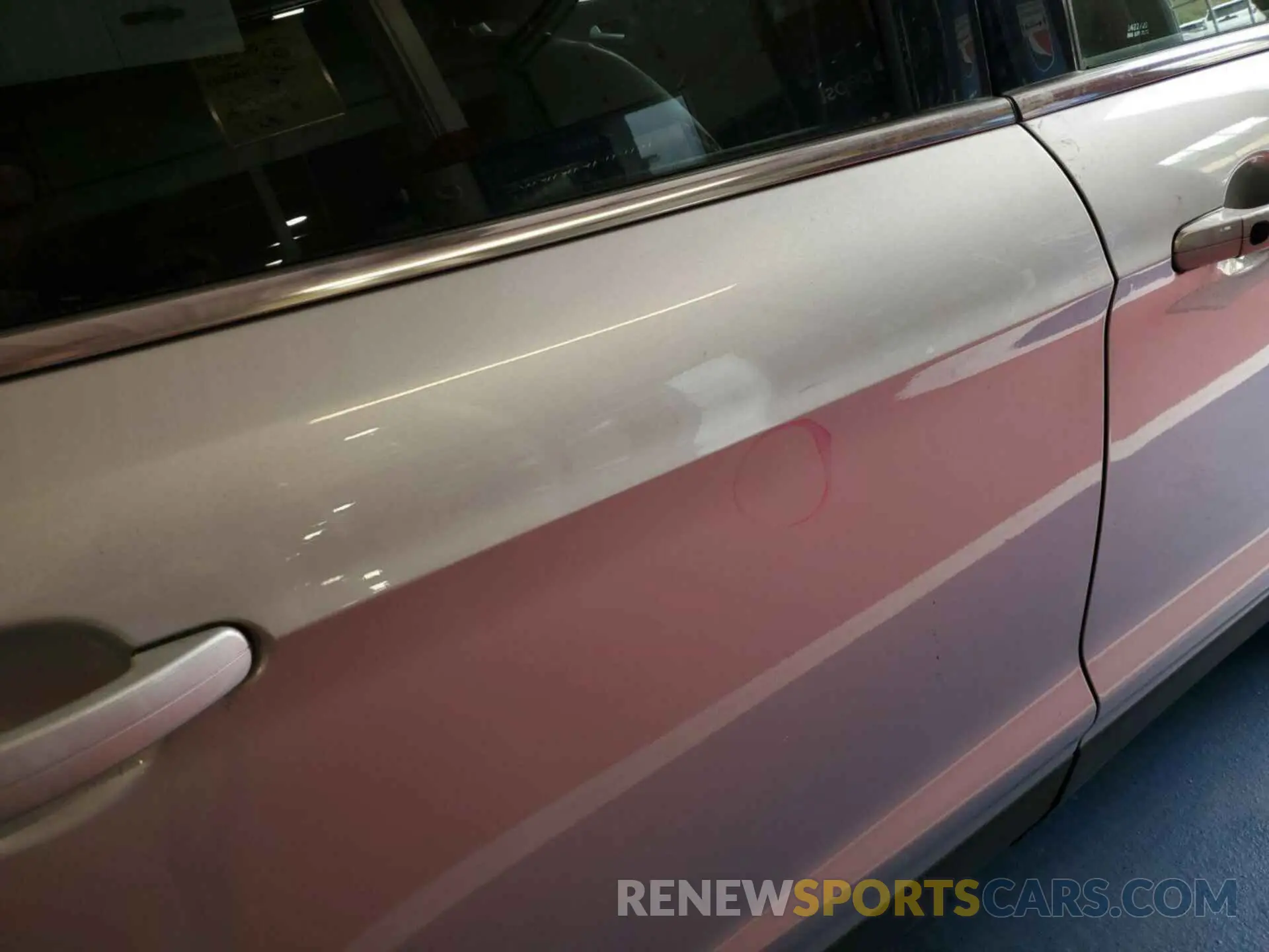 19 Photograph of a damaged car 1FMCU9HD2KUB11752 FORD ESCAPE 2019
