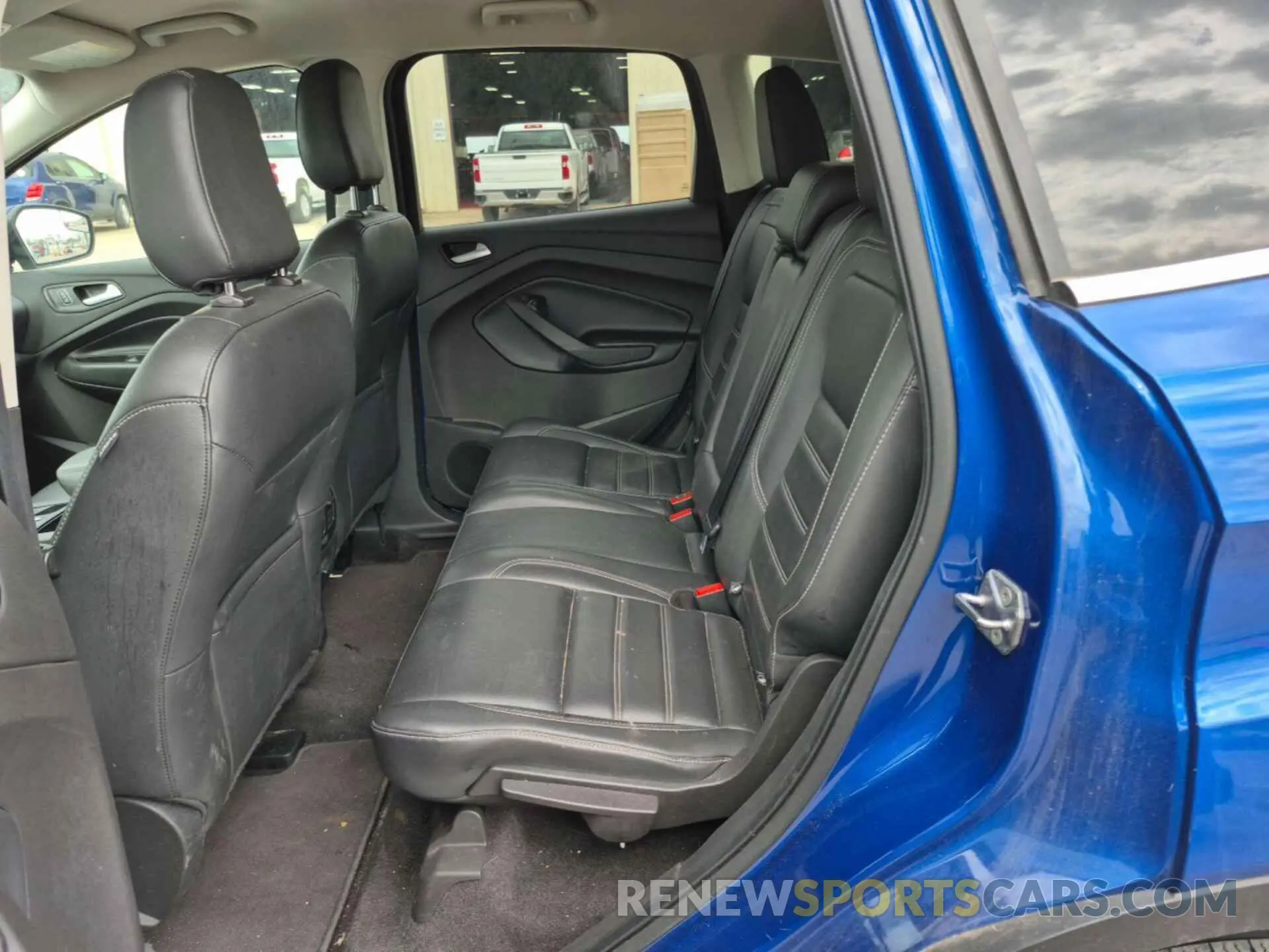 16 Photograph of a damaged car 1FMCU9HD2KUB11881 FORD ESCAPE 2019