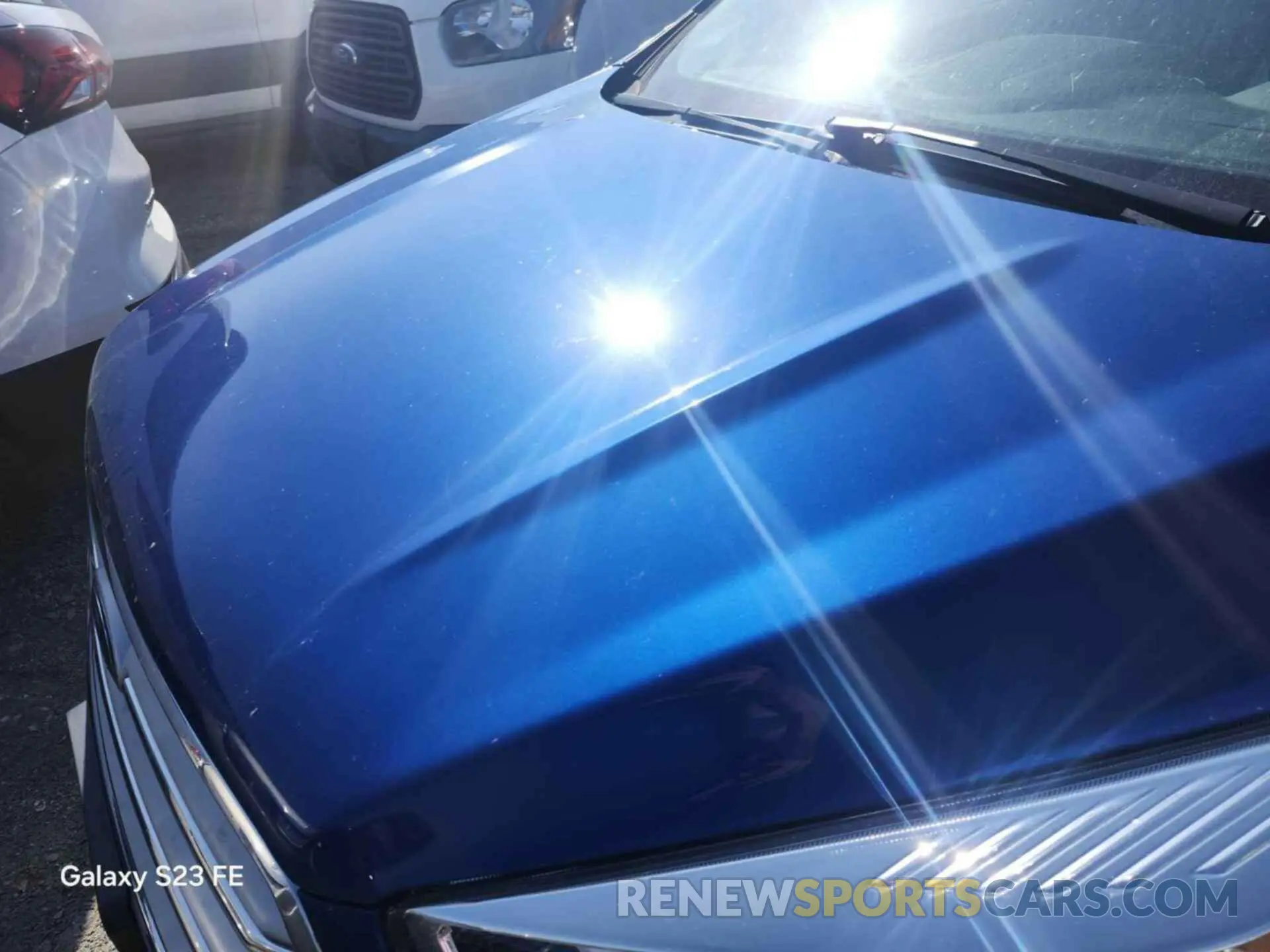 18 Photograph of a damaged car 1FMCU9HD2KUB11881 FORD ESCAPE 2019