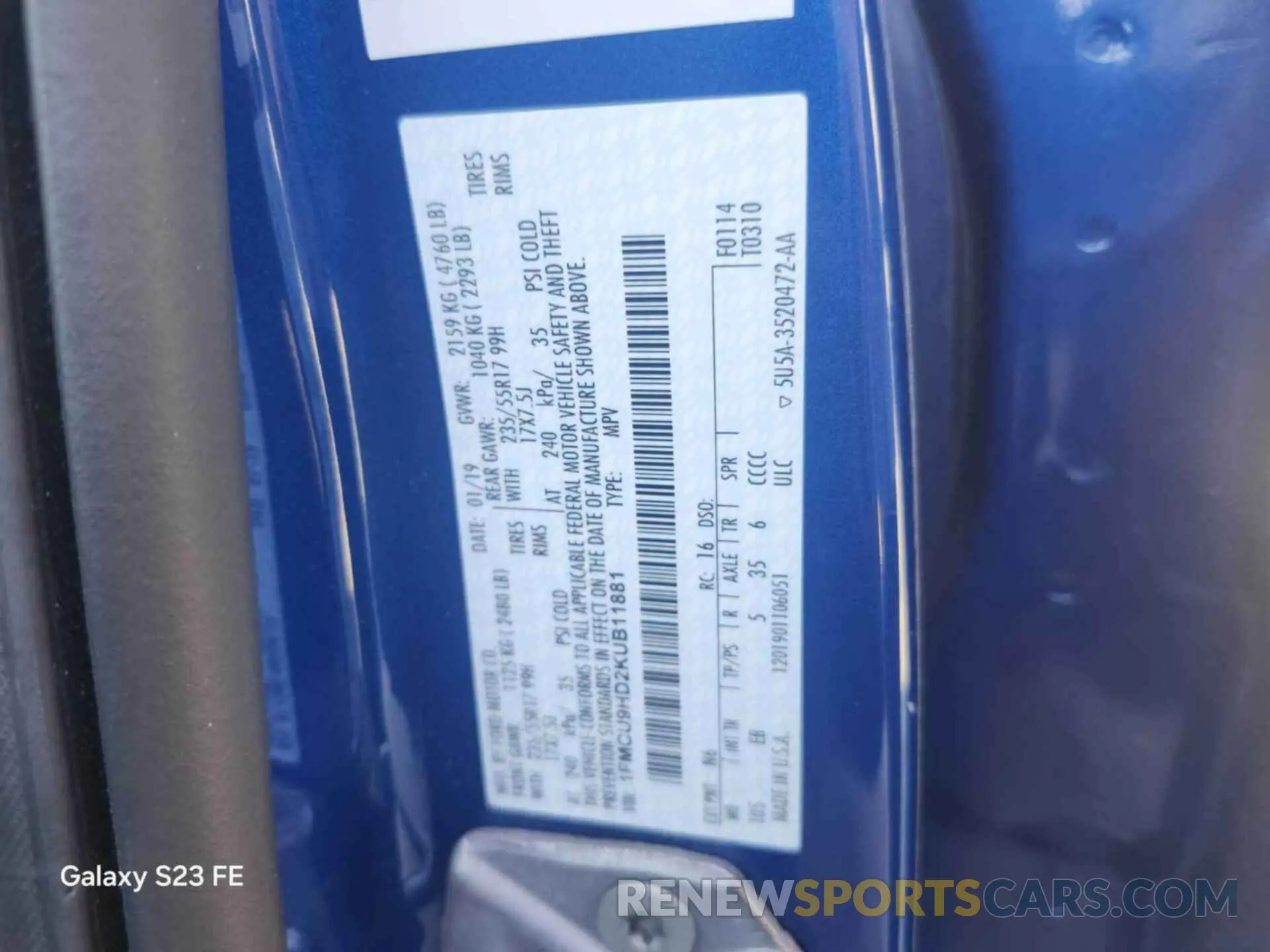 19 Photograph of a damaged car 1FMCU9HD2KUB11881 FORD ESCAPE 2019