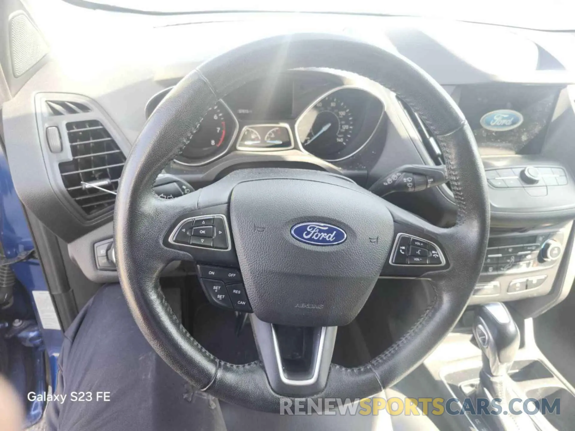 24 Photograph of a damaged car 1FMCU9HD2KUB11881 FORD ESCAPE 2019