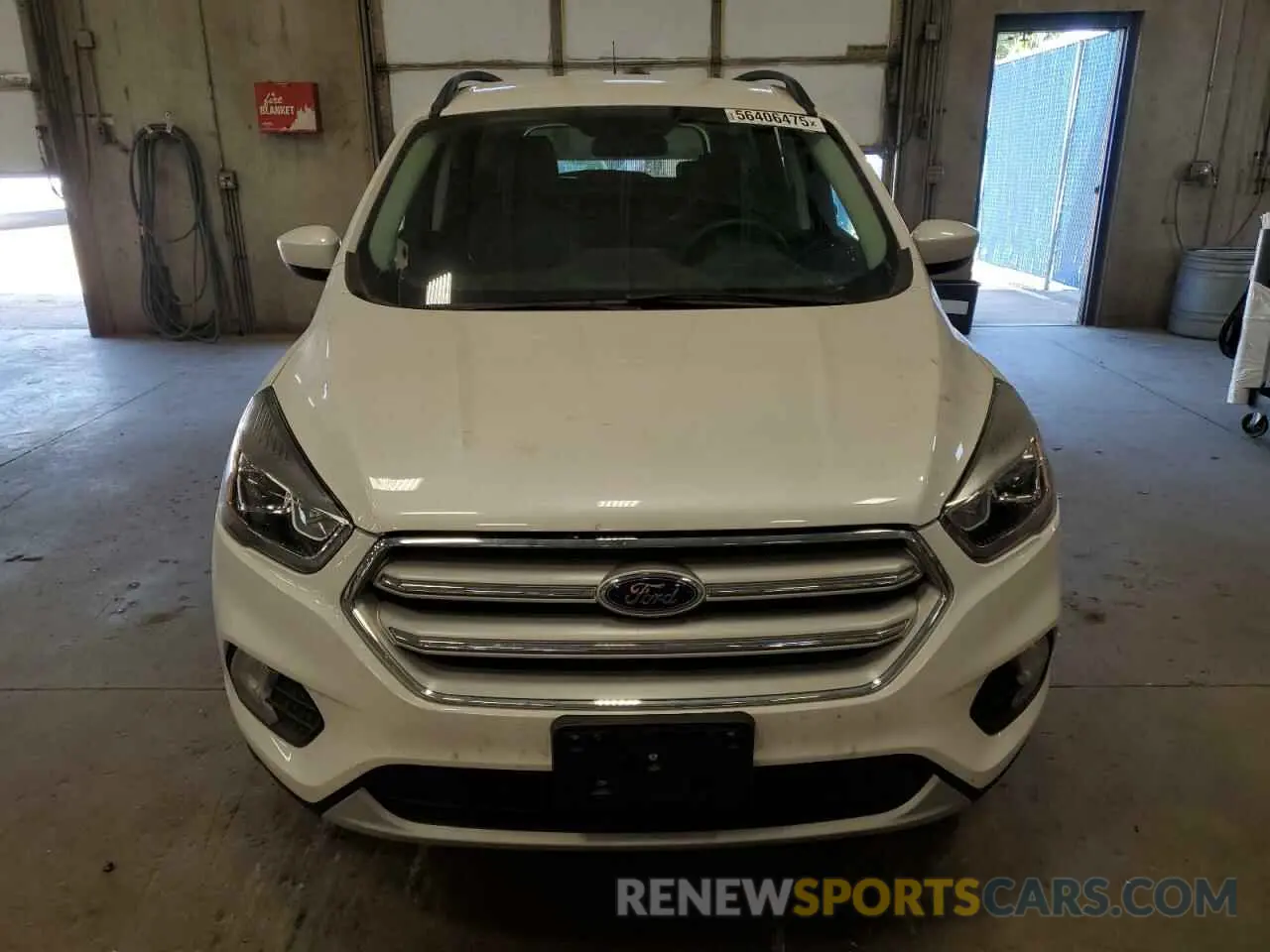 5 Photograph of a damaged car 1FMCU9HD2KUB24274 FORD ESCAPE 2019