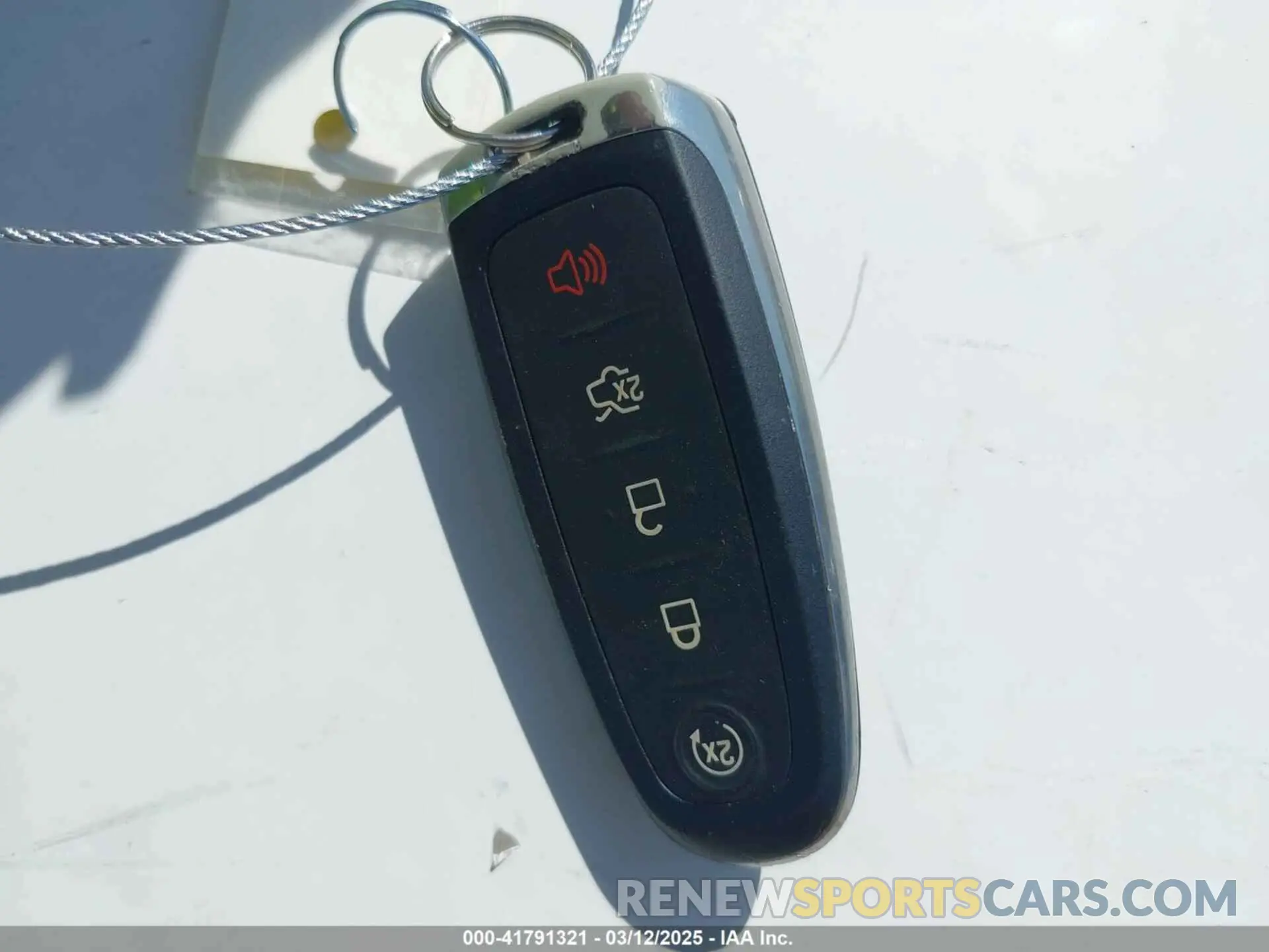 11 Photograph of a damaged car 1FMCU9HD2KUB52835 FORD ESCAPE 2019