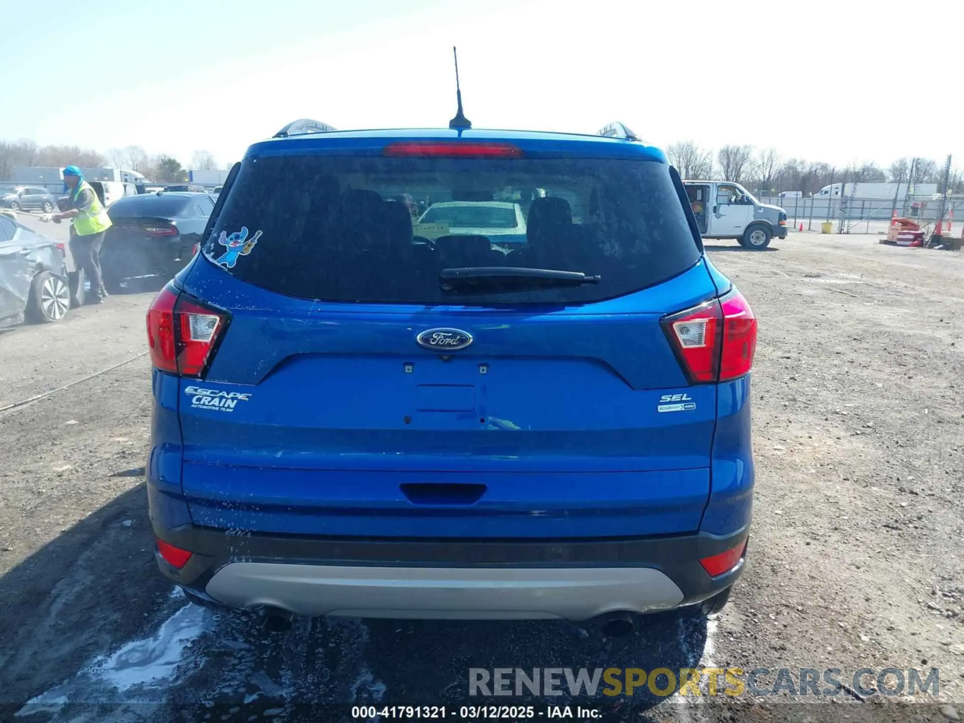16 Photograph of a damaged car 1FMCU9HD2KUB52835 FORD ESCAPE 2019