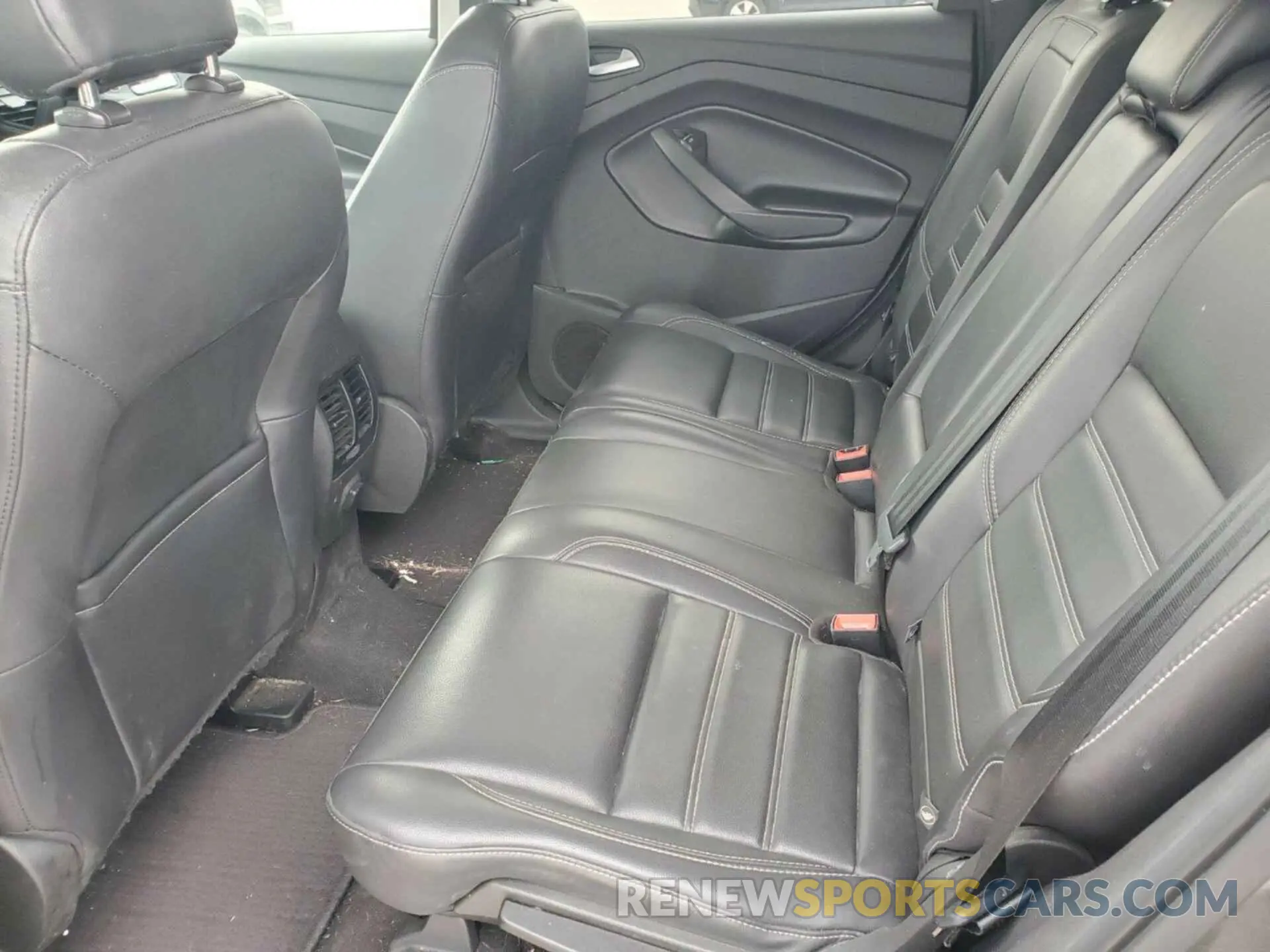 10 Photograph of a damaged car 1FMCU9HD2KUB82403 FORD ESCAPE 2019