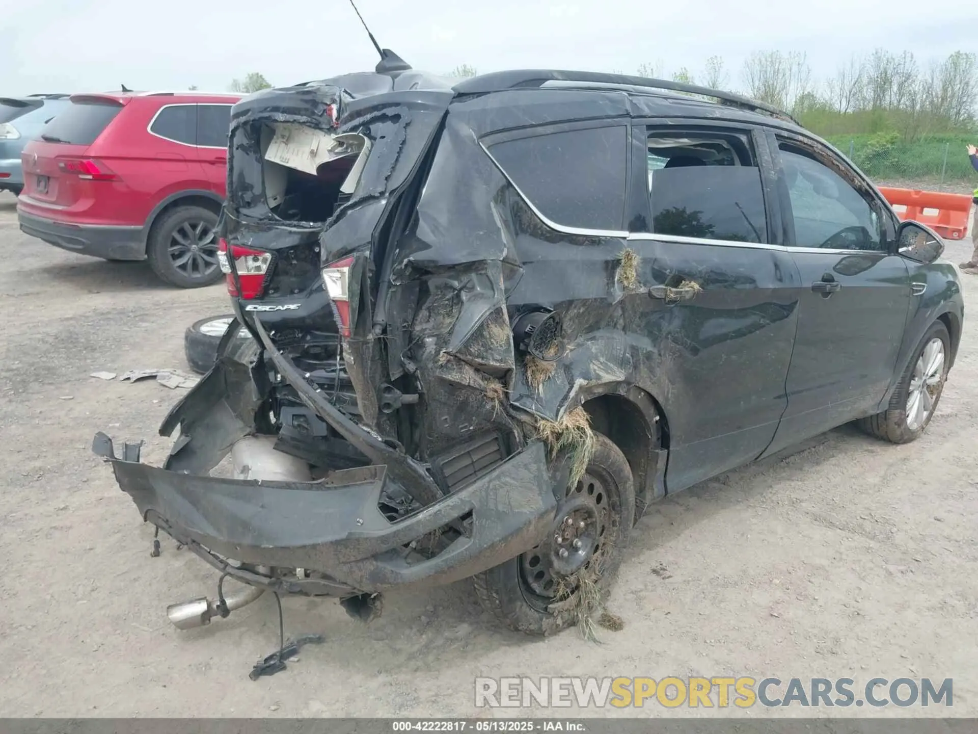 4 Photograph of a damaged car 1FMCU9HD2KUB91201 FORD ESCAPE 2019