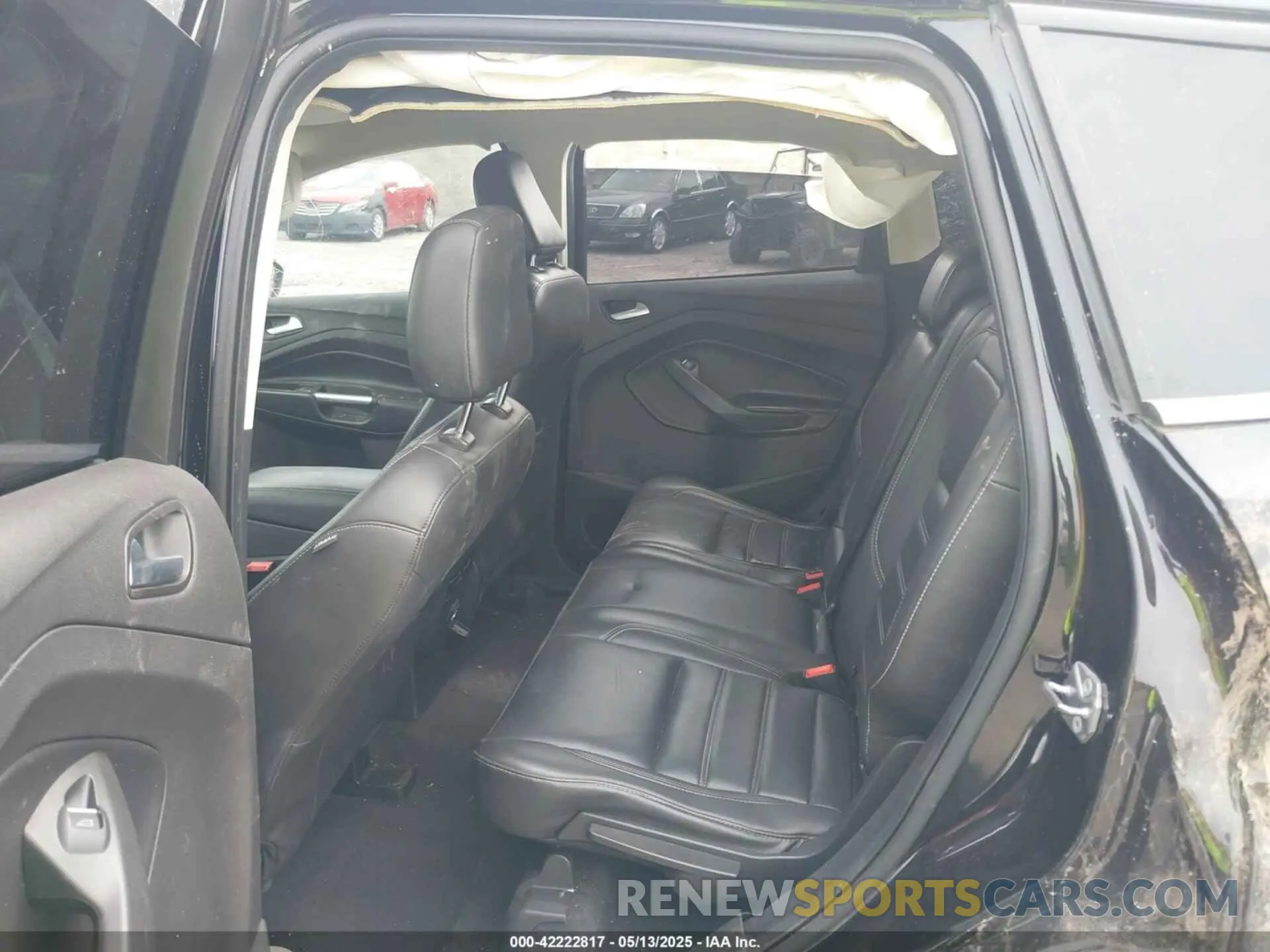 8 Photograph of a damaged car 1FMCU9HD2KUB91201 FORD ESCAPE 2019