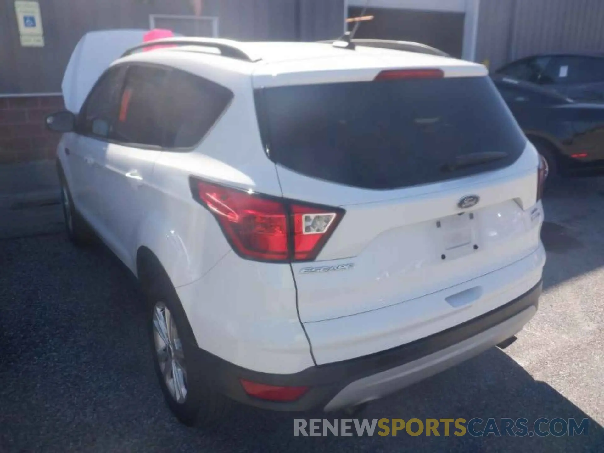 3 Photograph of a damaged car 1FMCU9HD2KUC07672 FORD ESCAPE 2019
