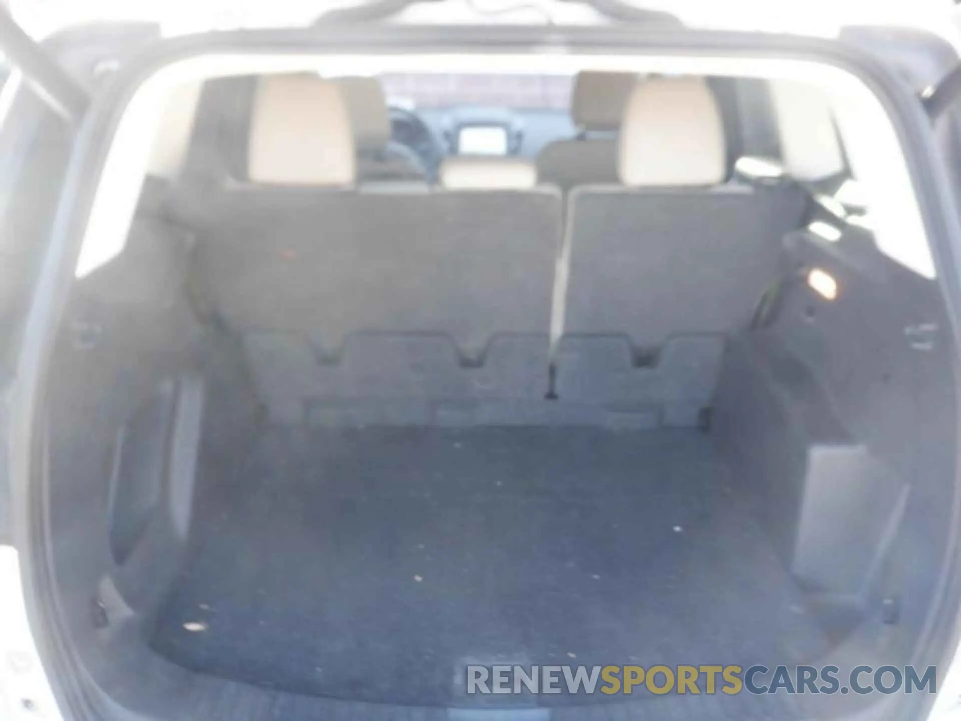 4 Photograph of a damaged car 1FMCU9HD2KUC07672 FORD ESCAPE 2019