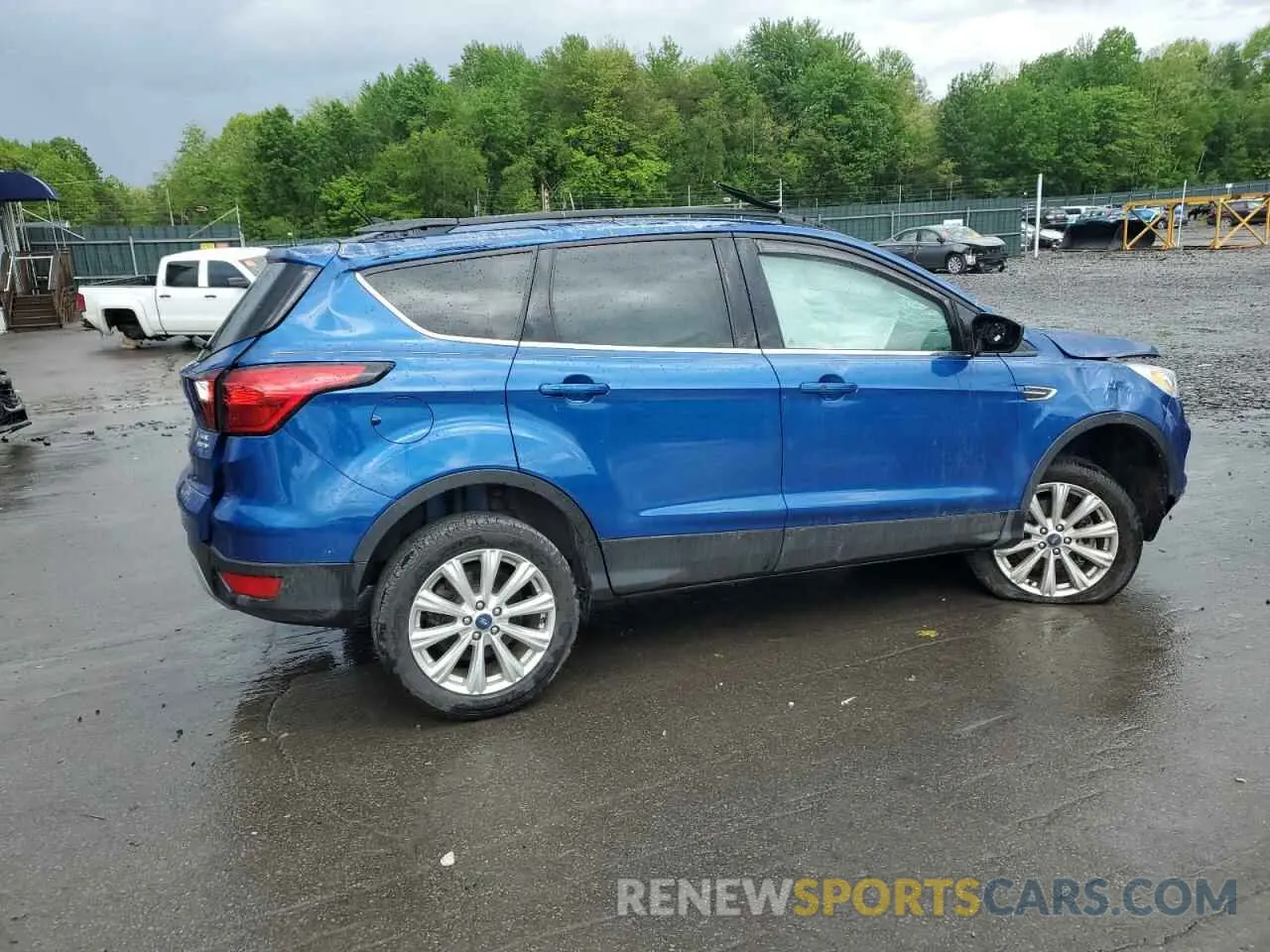 3 Photograph of a damaged car 1FMCU9HD3KUA58267 FORD ESCAPE 2019