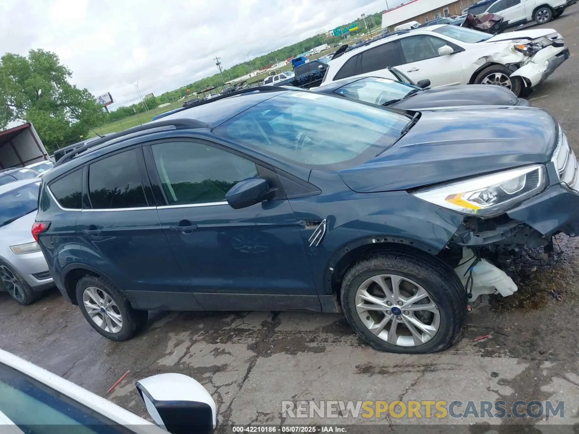 13 Photograph of a damaged car 1FMCU9HD3KUA97893 FORD ESCAPE 2019