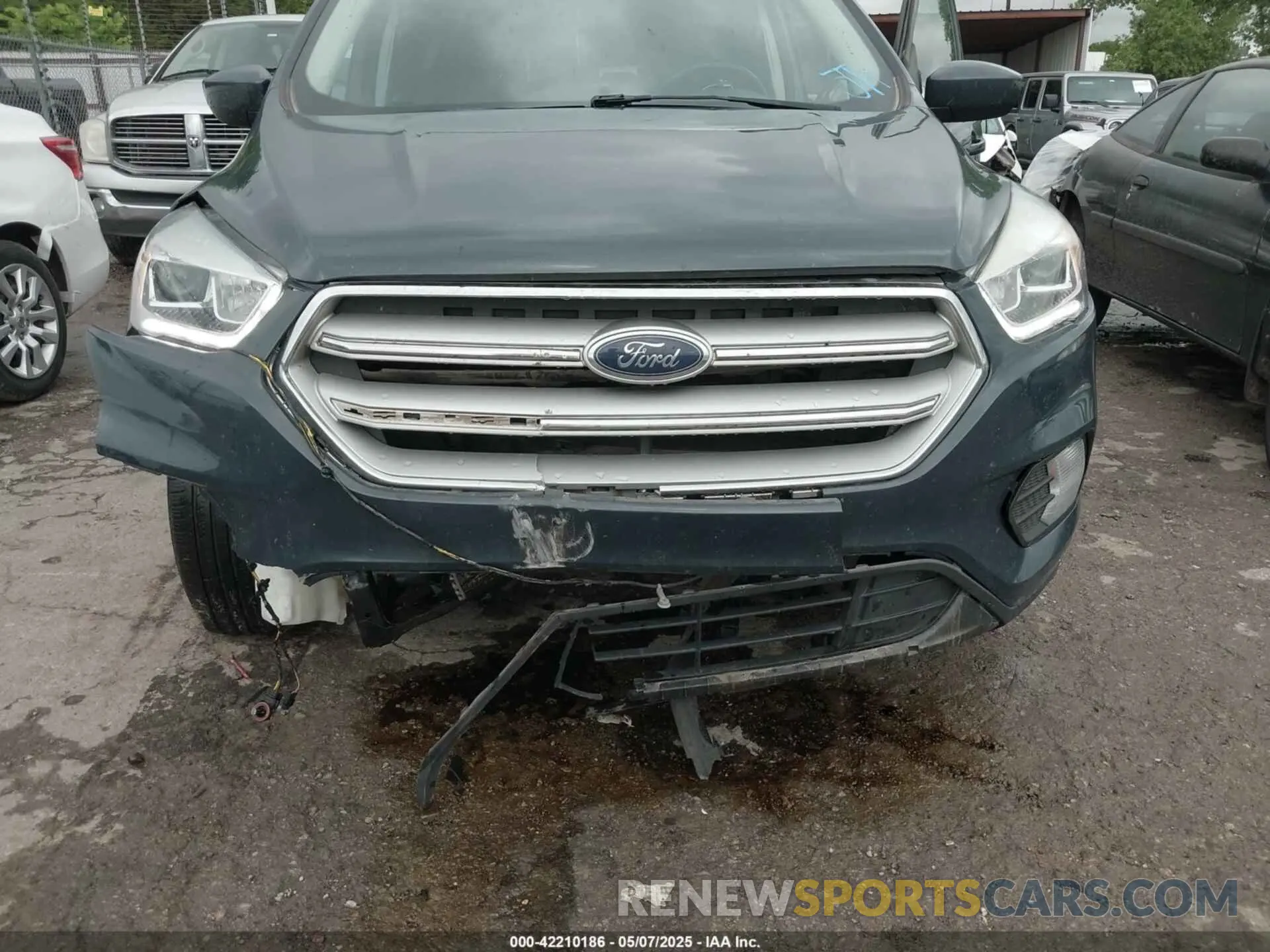 6 Photograph of a damaged car 1FMCU9HD3KUA97893 FORD ESCAPE 2019
