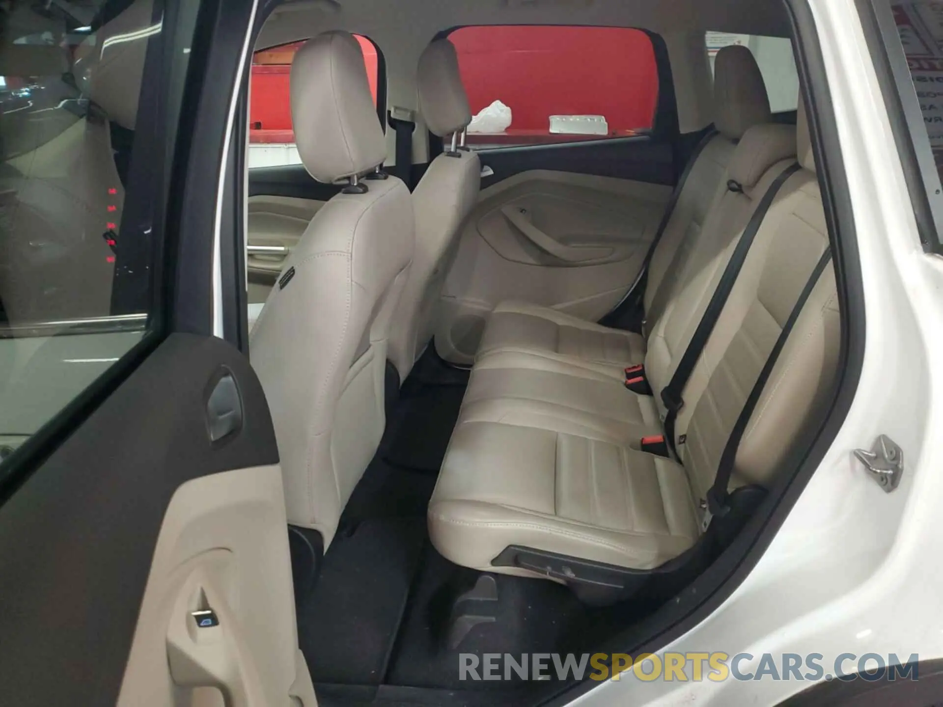 1 Photograph of a damaged car 1FMCU9HD3KUB33114 FORD ESCAPE 2019