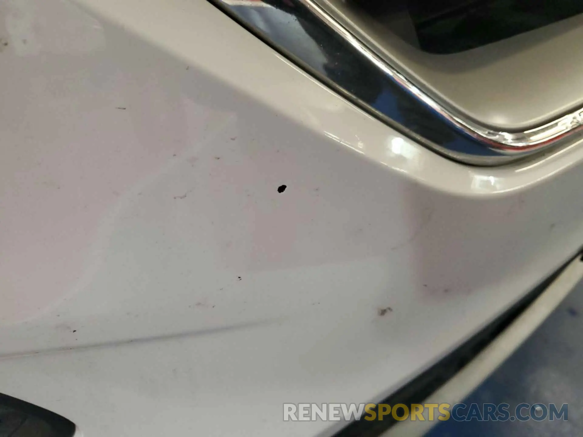 10 Photograph of a damaged car 1FMCU9HD3KUB33114 FORD ESCAPE 2019