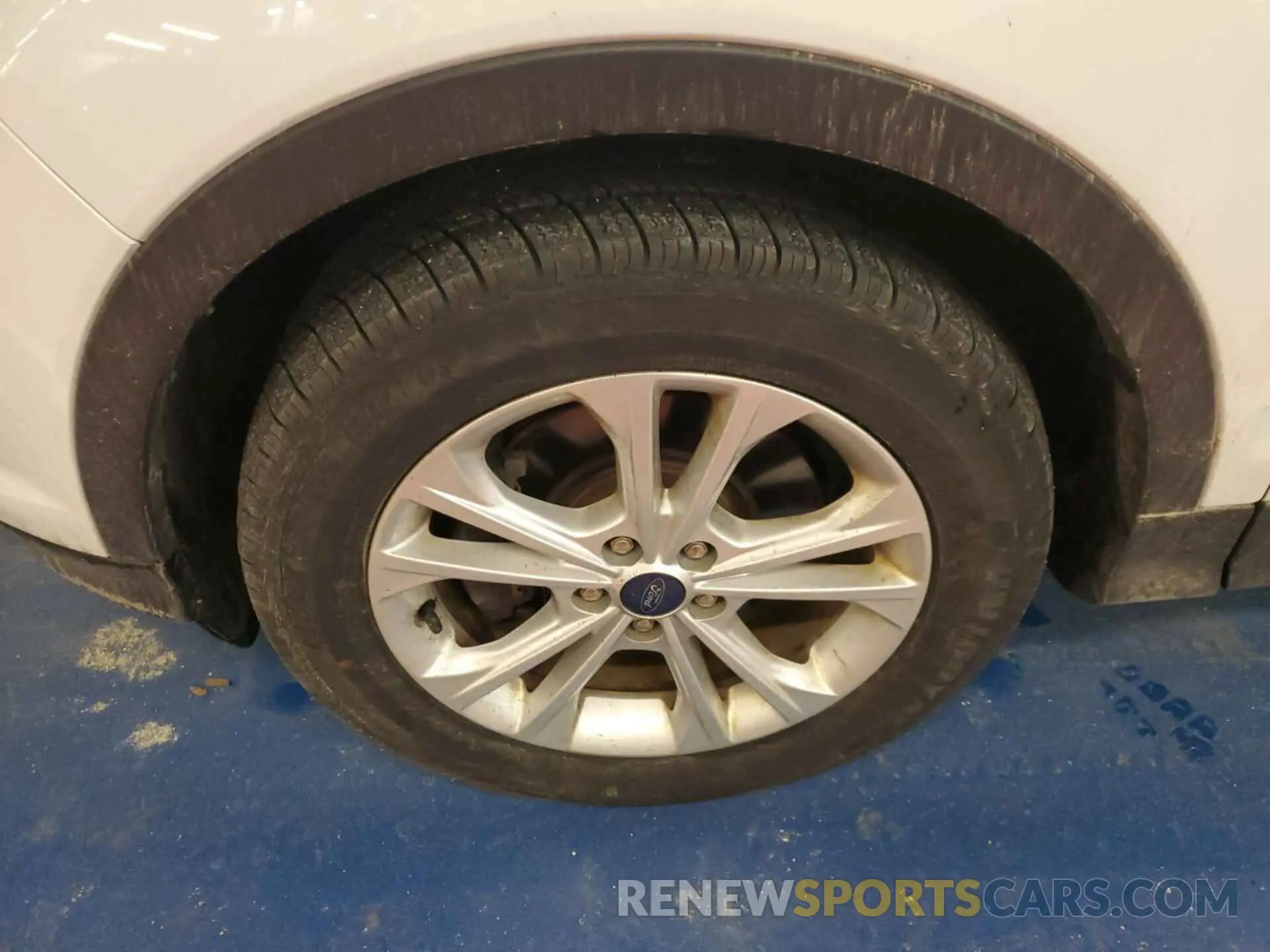 14 Photograph of a damaged car 1FMCU9HD3KUB33114 FORD ESCAPE 2019