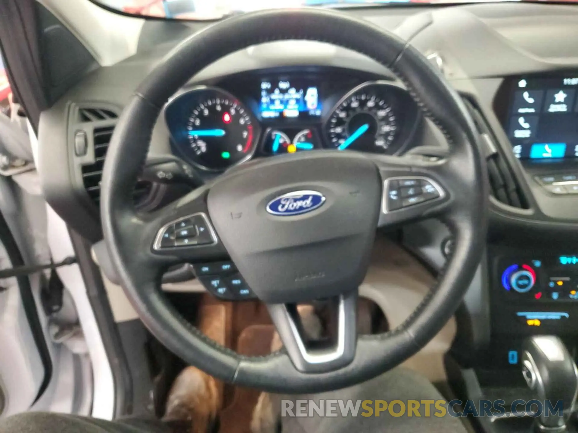 3 Photograph of a damaged car 1FMCU9HD3KUB33114 FORD ESCAPE 2019