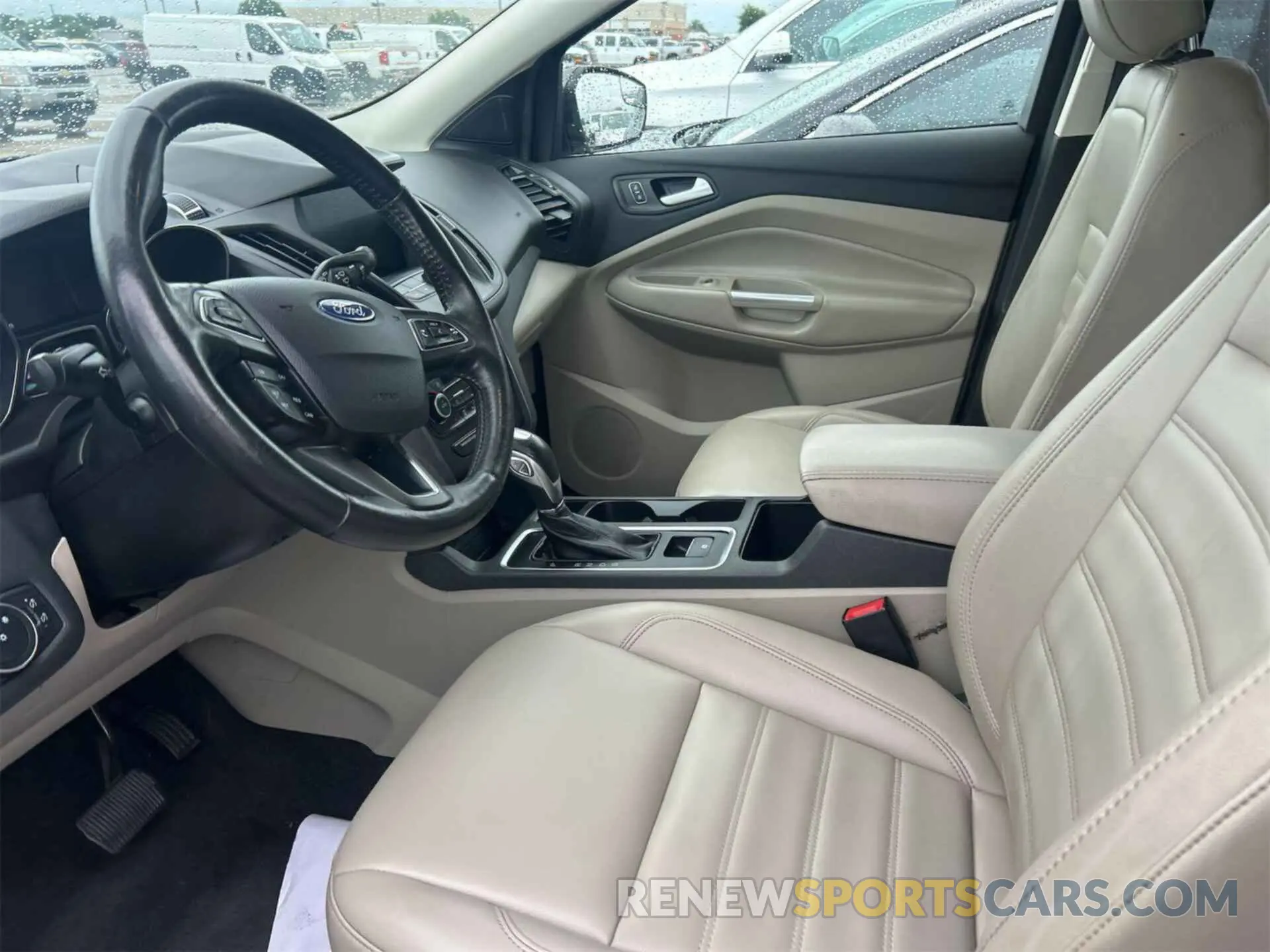 1 Photograph of a damaged car 1FMCU9HD3KUB82443 FORD ESCAPE 2019
