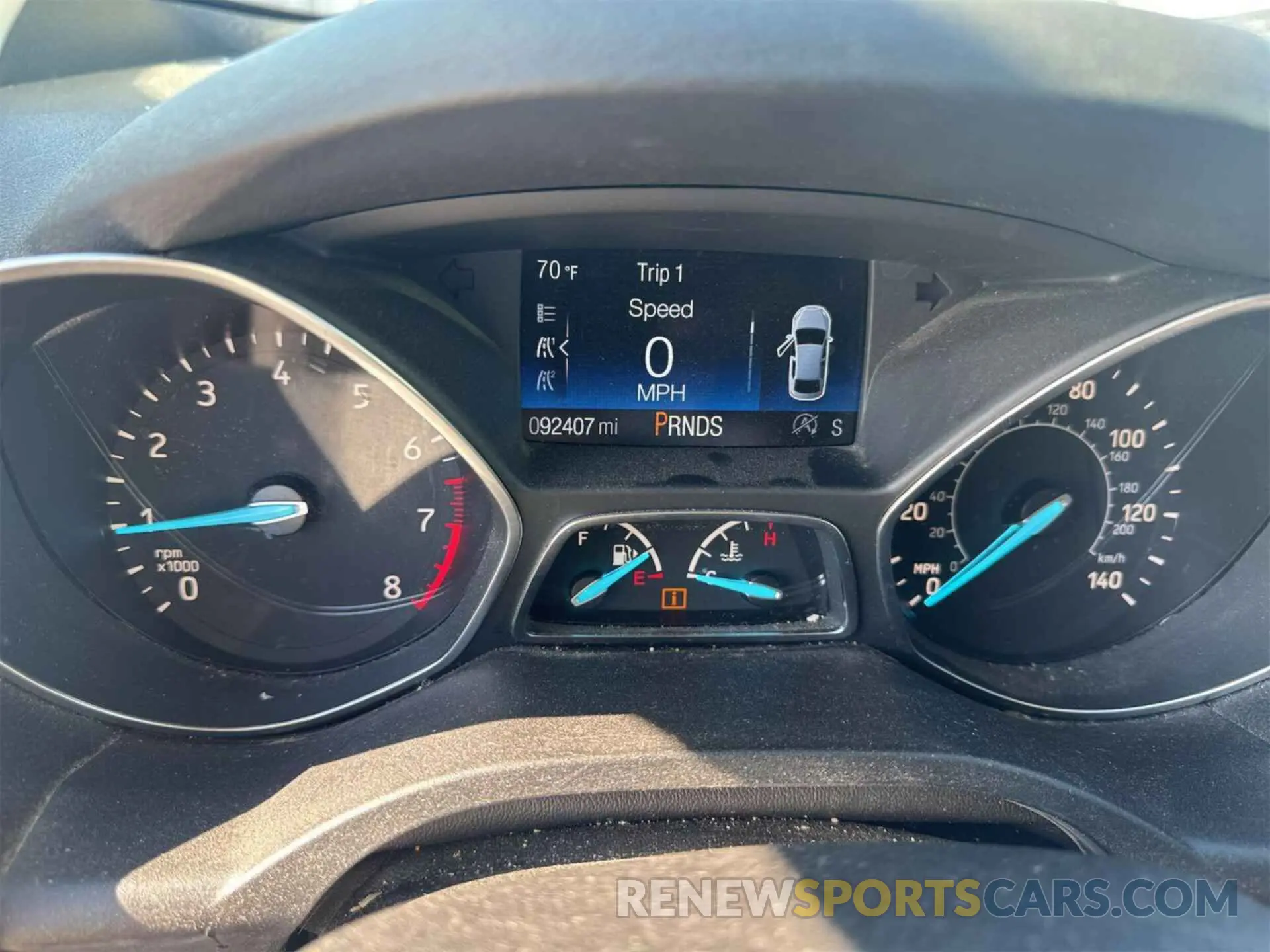 18 Photograph of a damaged car 1FMCU9HD3KUB82443 FORD ESCAPE 2019