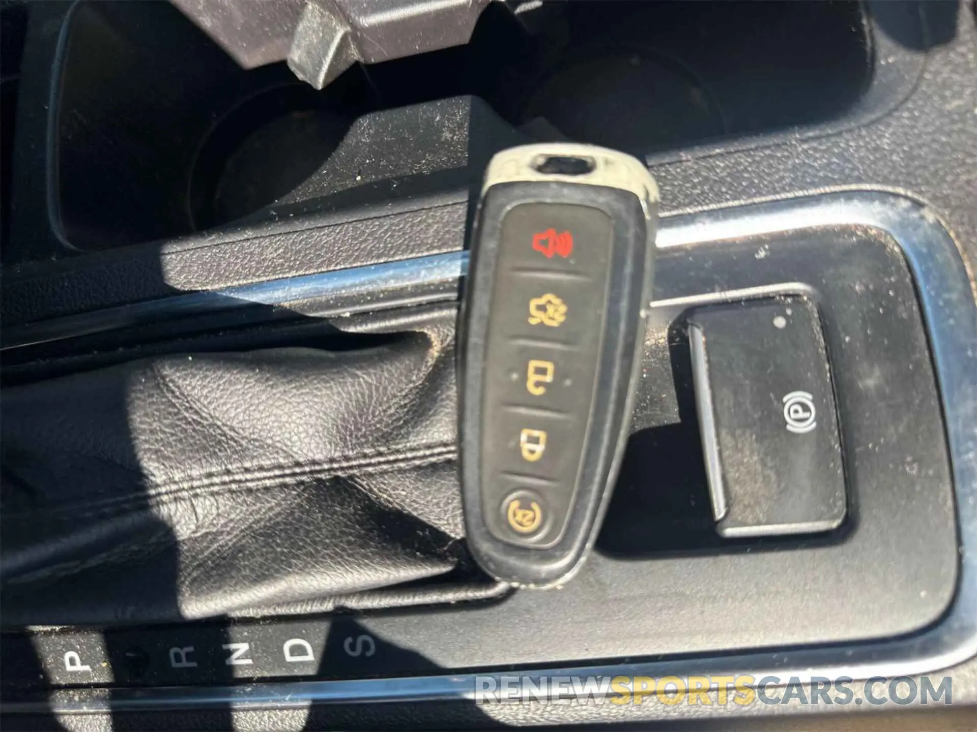 9 Photograph of a damaged car 1FMCU9HD3KUB82443 FORD ESCAPE 2019
