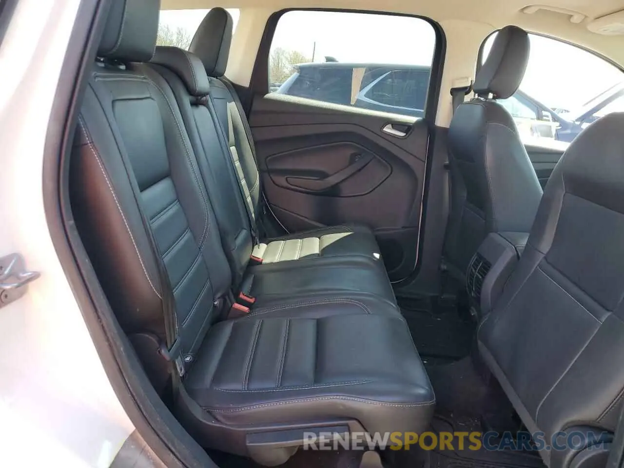 11 Photograph of a damaged car 1FMCU9HD4KUA29036 FORD ESCAPE 2019