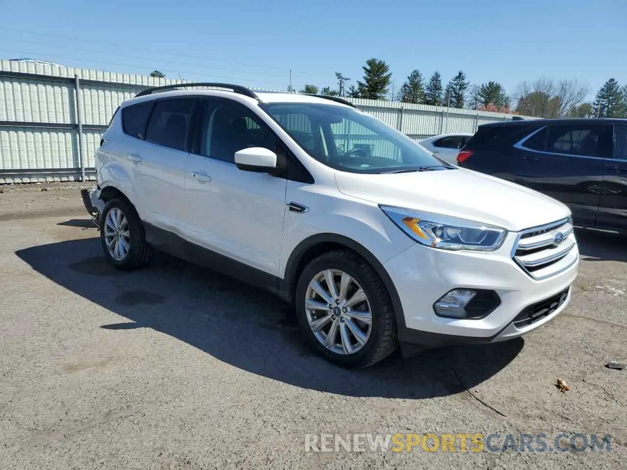 4 Photograph of a damaged car 1FMCU9HD4KUA29036 FORD ESCAPE 2019