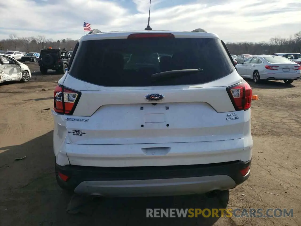 6 Photograph of a damaged car 1FMCU9HD4KUB17729 FORD ESCAPE 2019