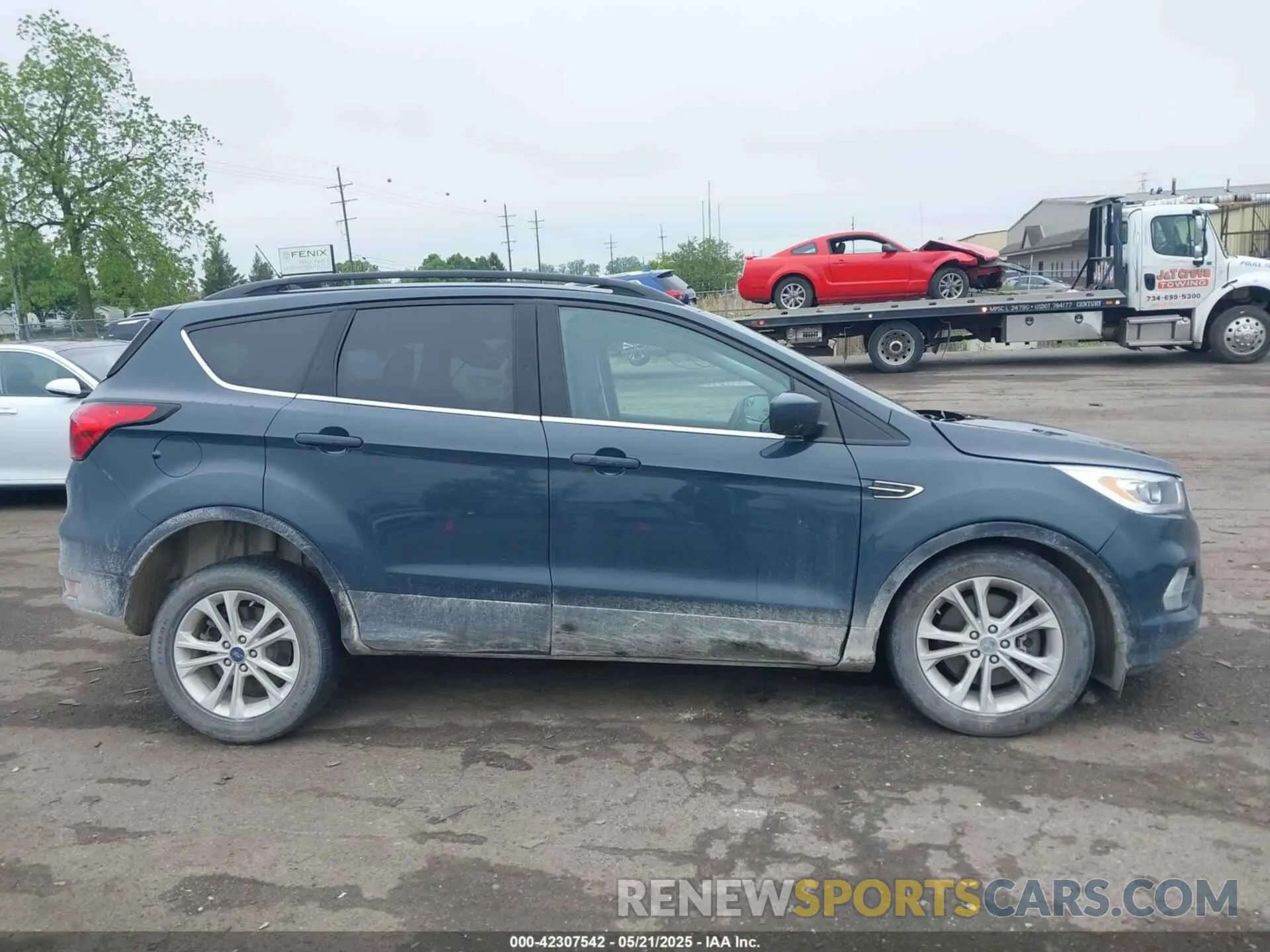 13 Photograph of a damaged car 1FMCU9HD4KUC01419 FORD ESCAPE 2019