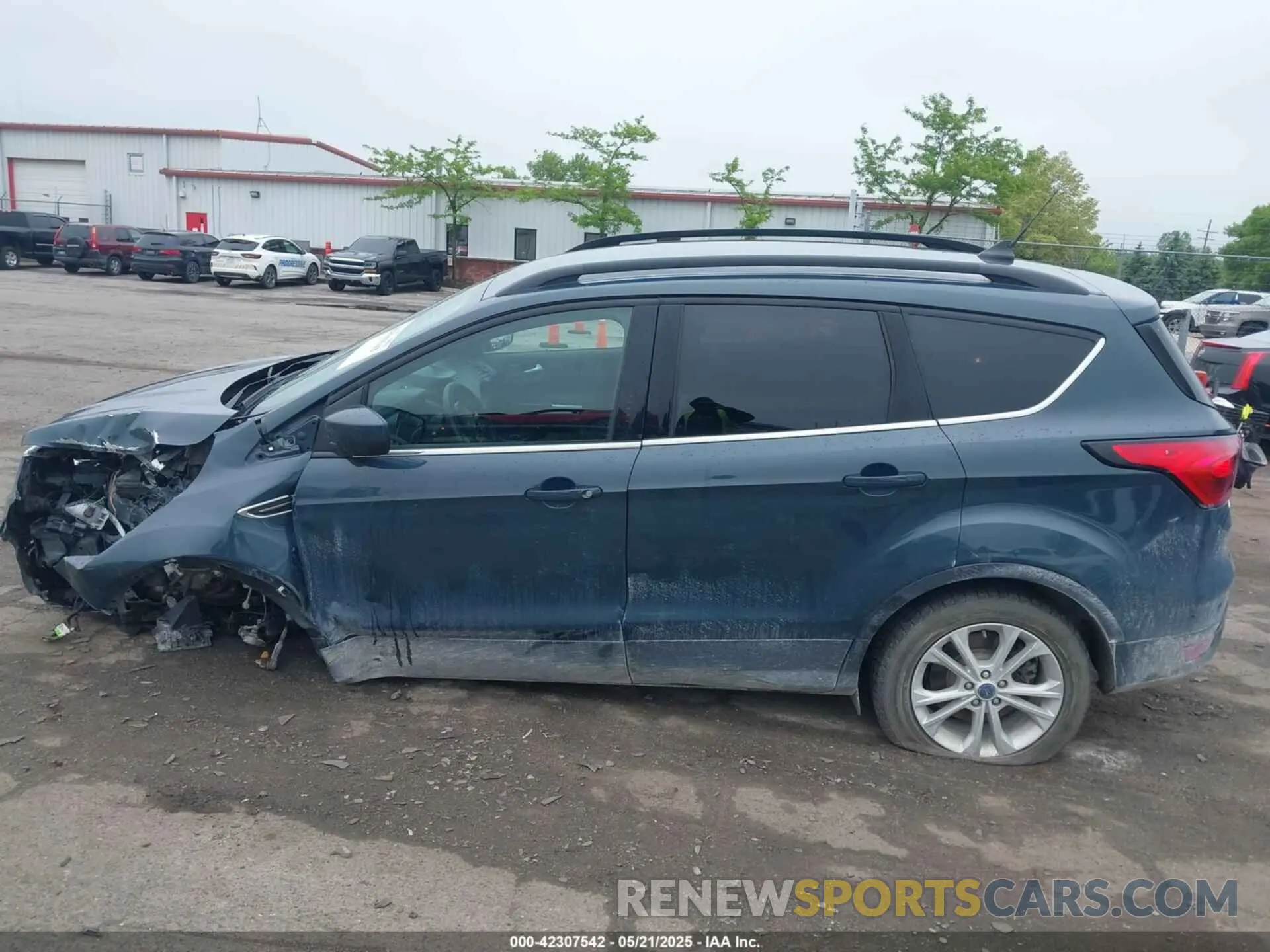 14 Photograph of a damaged car 1FMCU9HD4KUC01419 FORD ESCAPE 2019